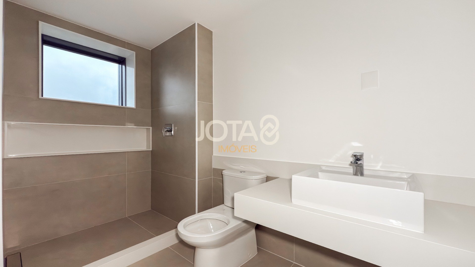 VITRA EM ANDAR ALTO, VISTA DESLUMBRANTE E COM 3 SUÍTES