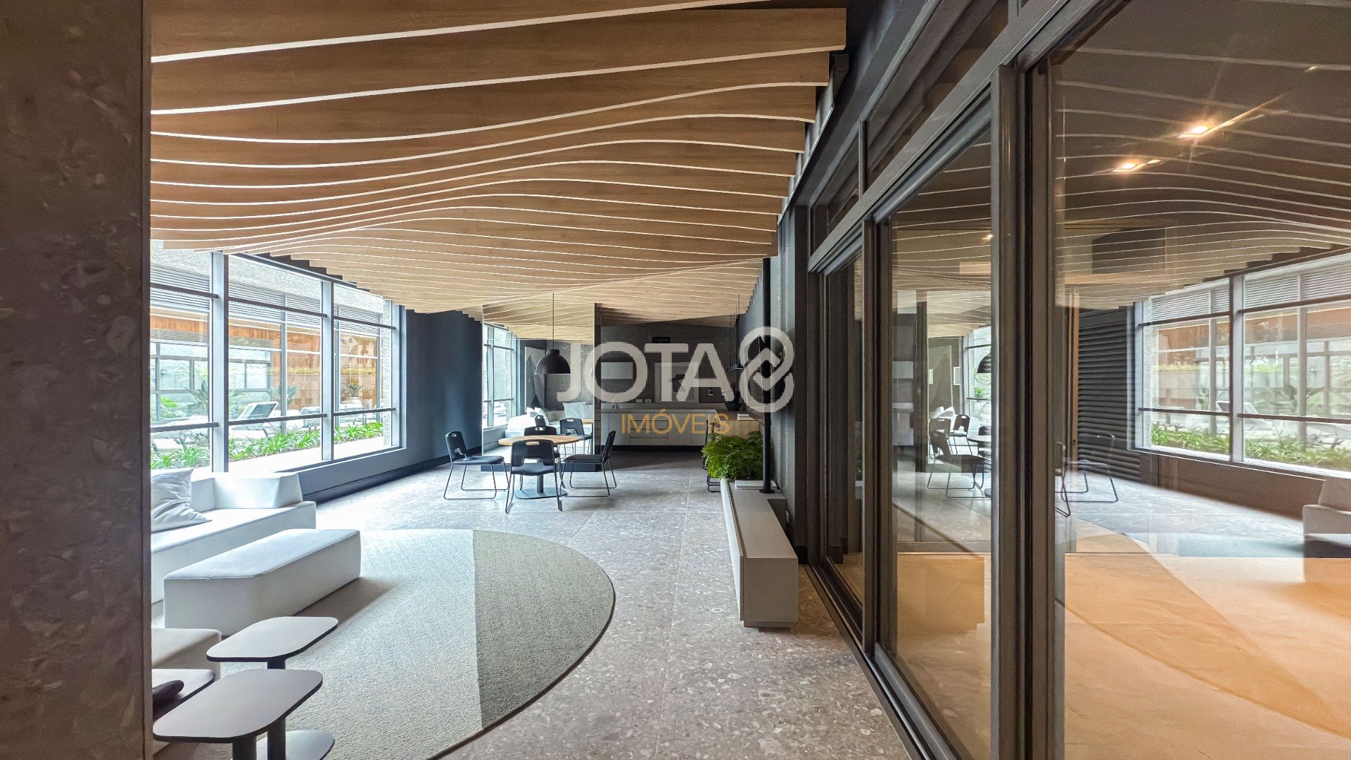VITRA EM ANDAR ALTO, VISTA DESLUMBRANTE E COM 3 SUÍTES