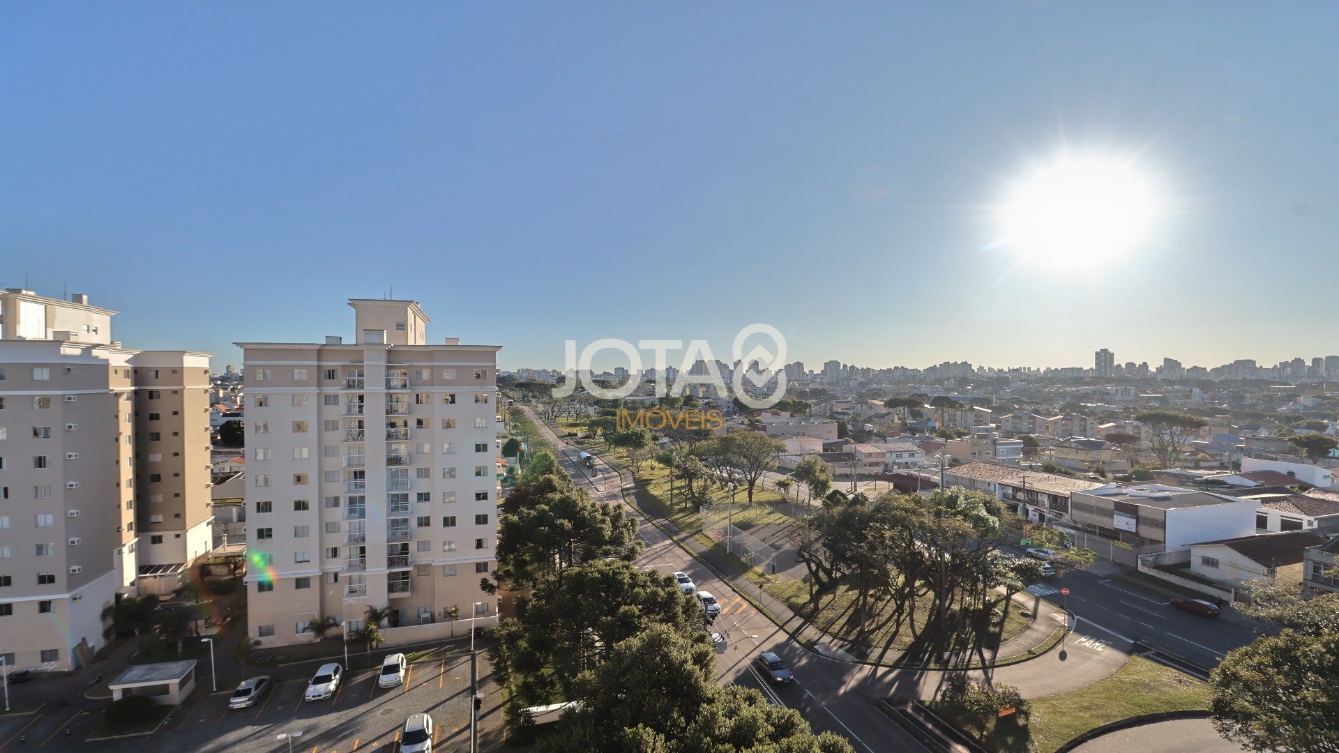 LINDO APARTAMENTO EM CONDOMÍNIO CLUBE