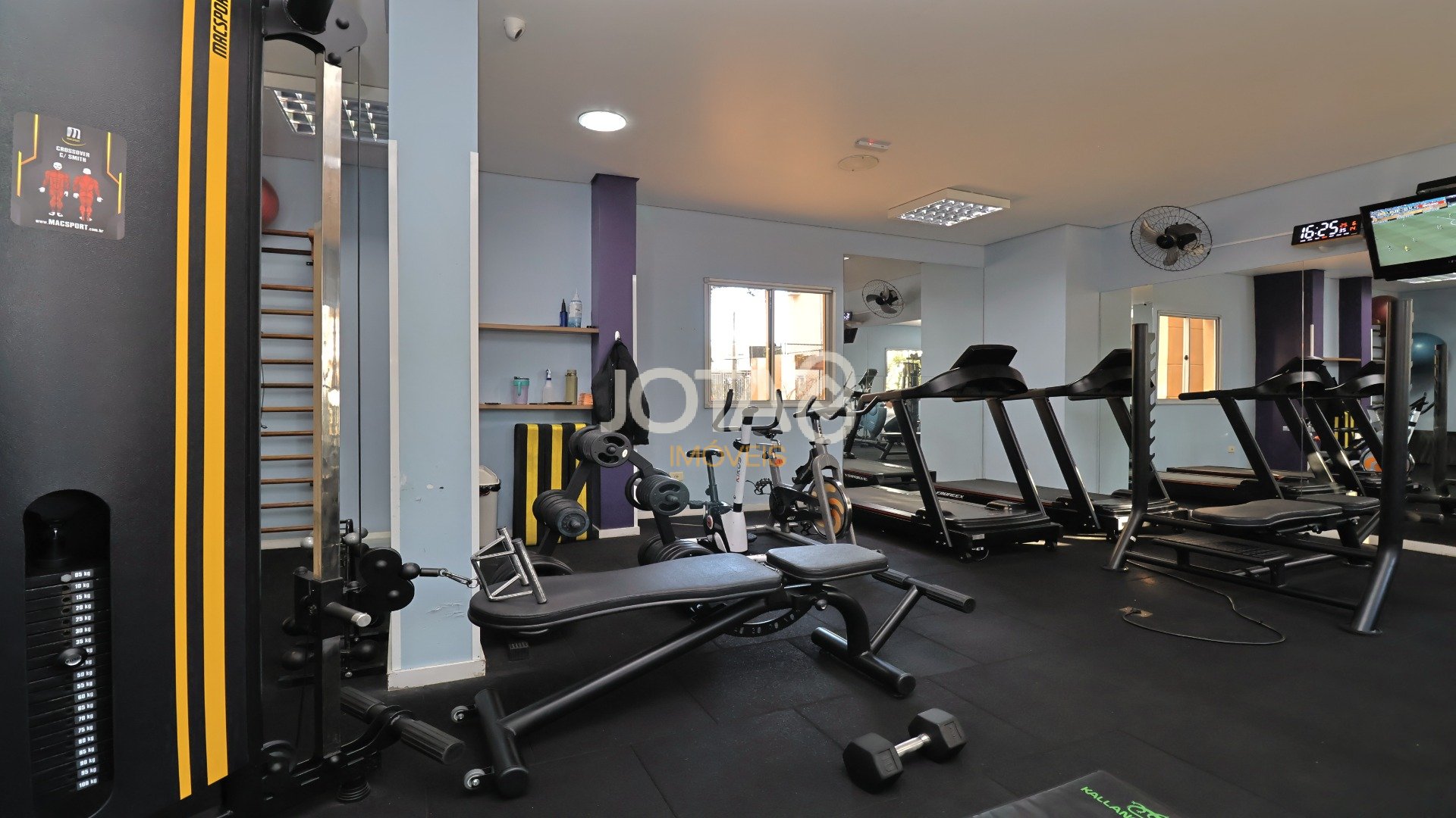 LINDO APARTAMENTO EM CONDOMÍNIO CLUBE