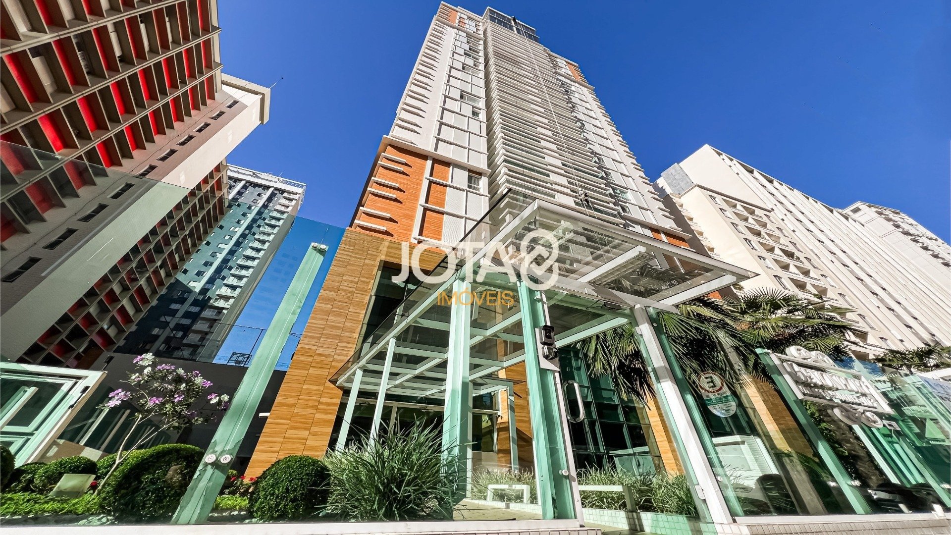 APARTAMENTO FACE NORTE AO LADO DA PRAÇA DO JAPÃO!