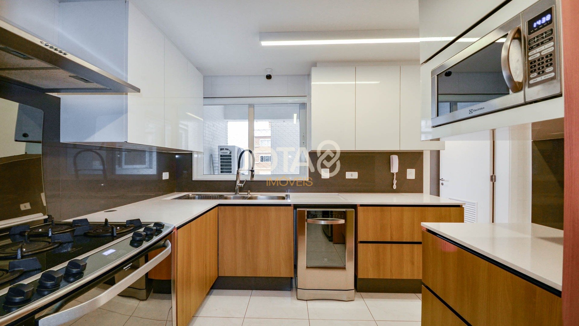 APARTAMENTO FACE NORTE AO LADO DA PRAÇA DO JAPÃO!