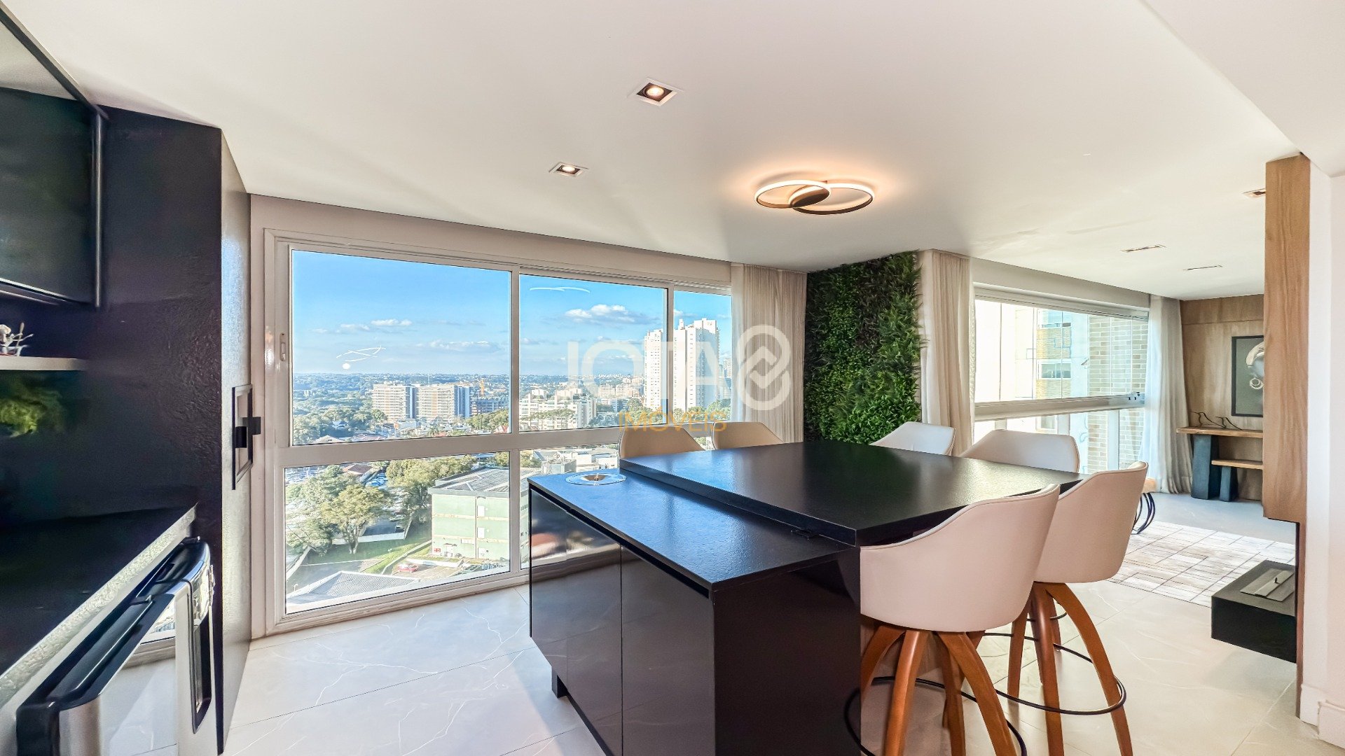 APARTAMENTO 3 SUÍTES