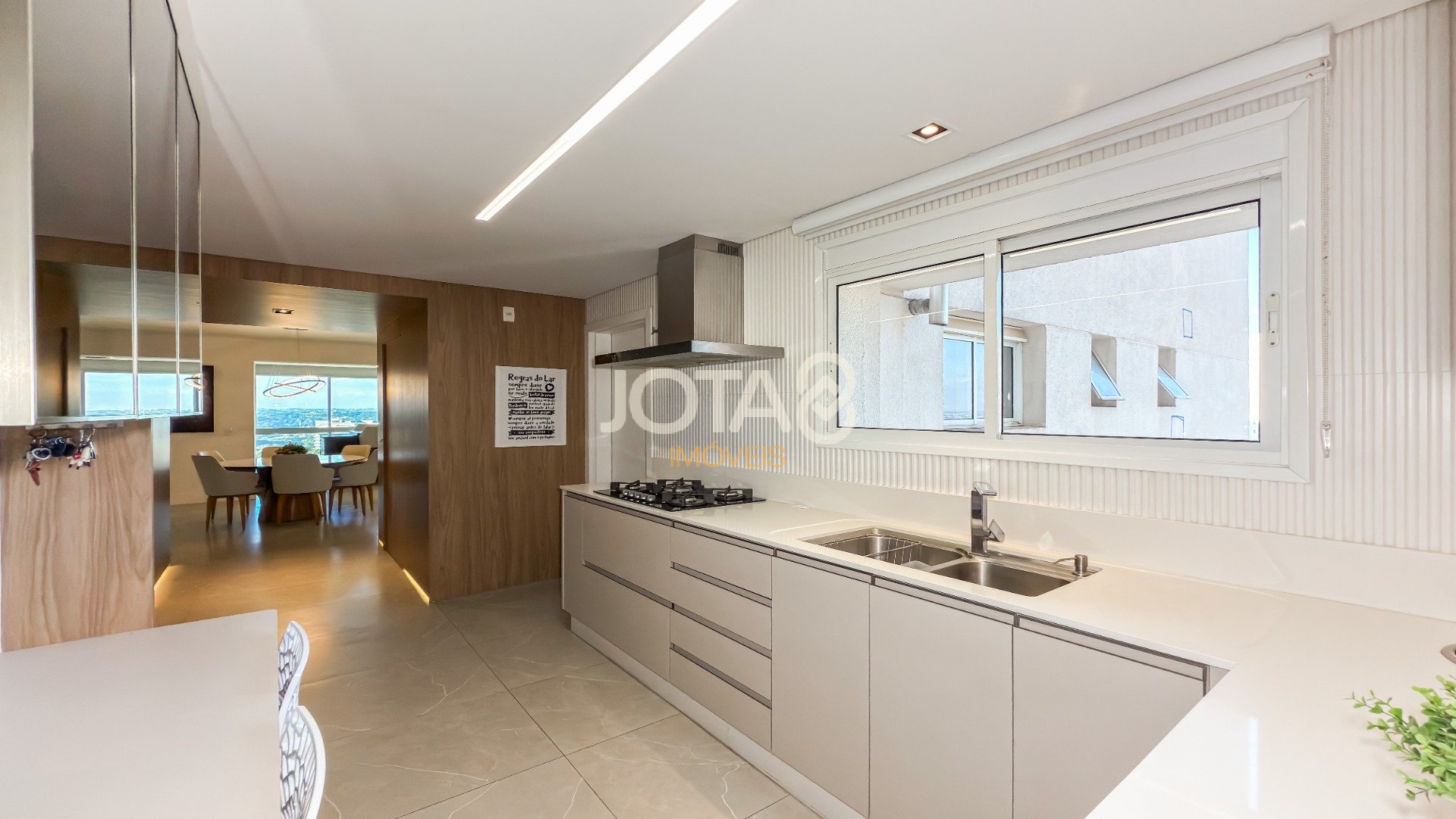 APARTAMENTO 3 SUÍTES