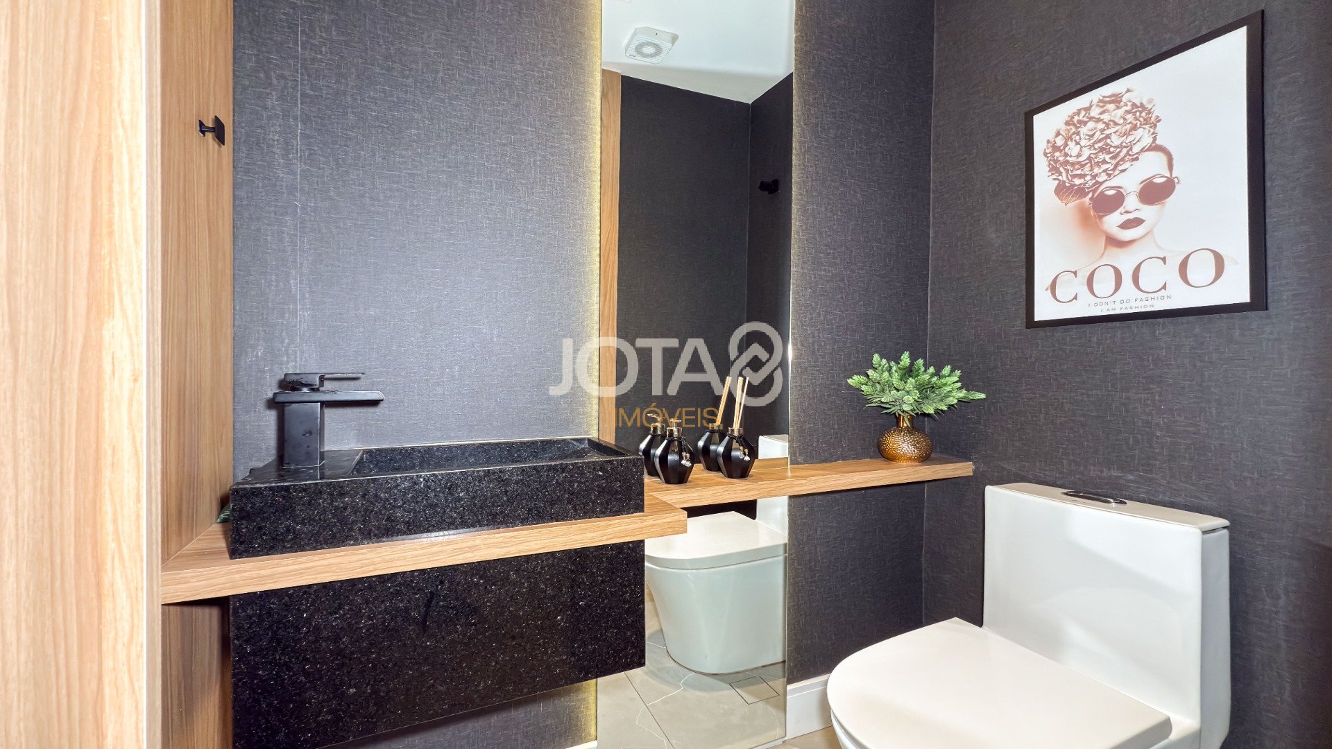 APARTAMENTO 3 SUÍTES