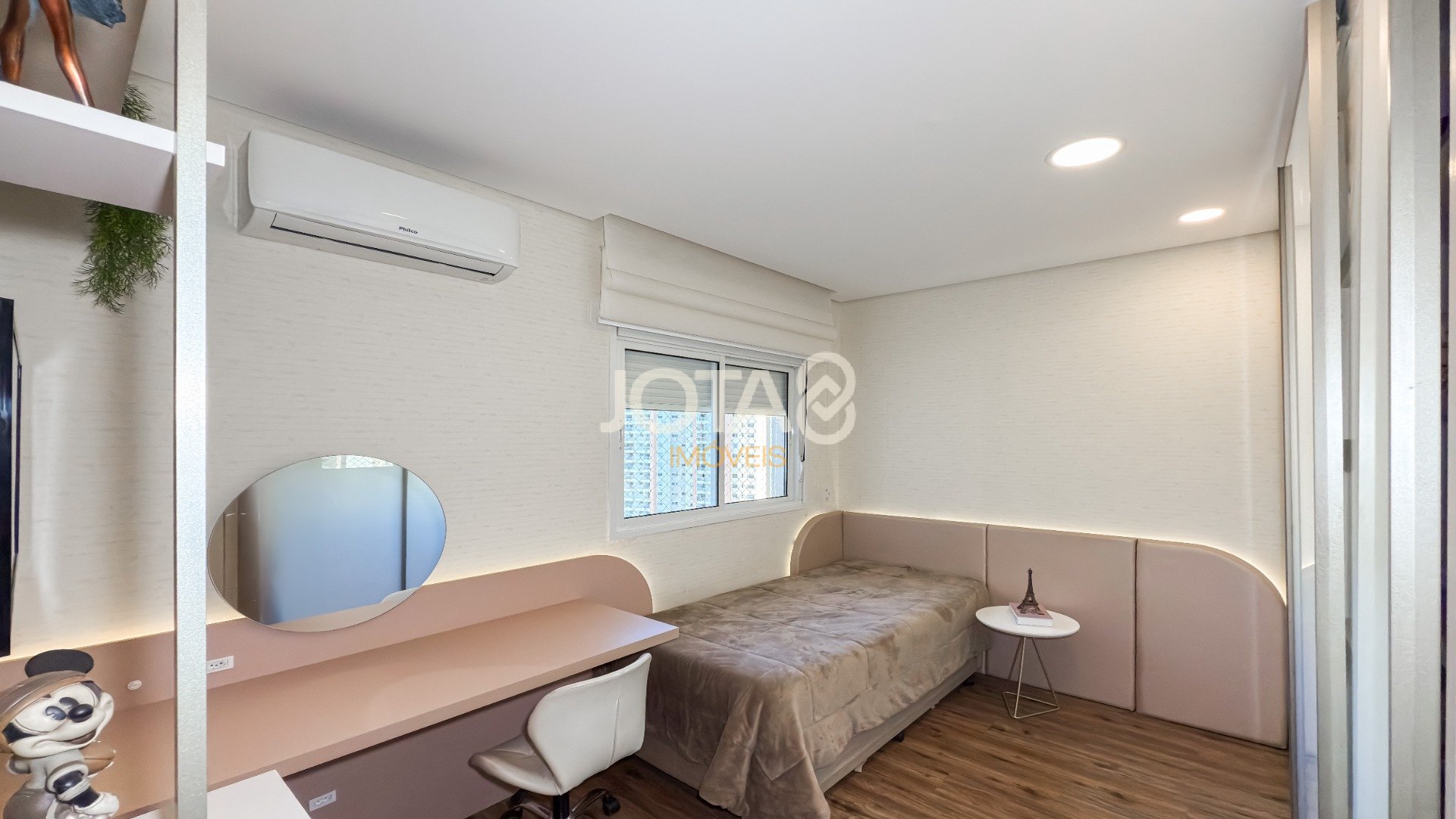 APARTAMENTO 3 SUÍTES