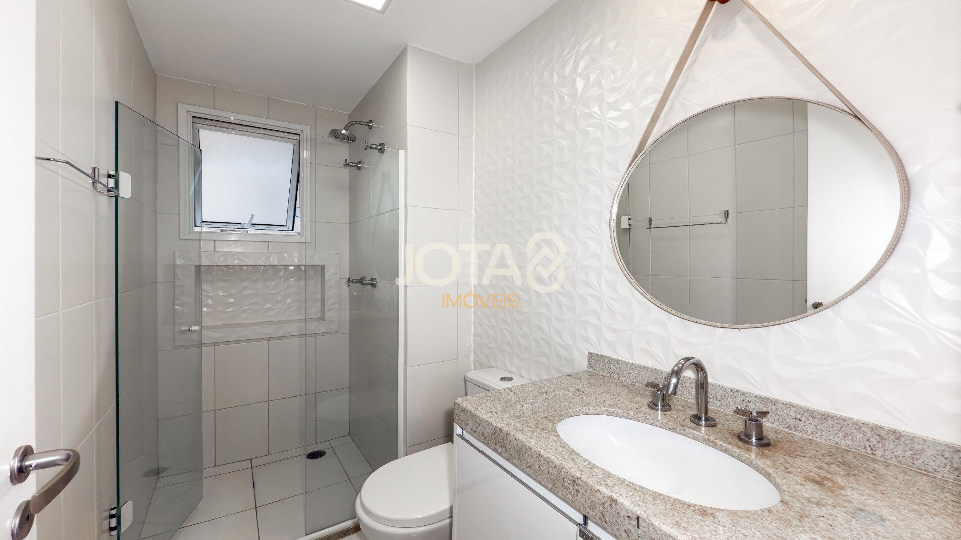APARTAMENTO 3 SUÍTES