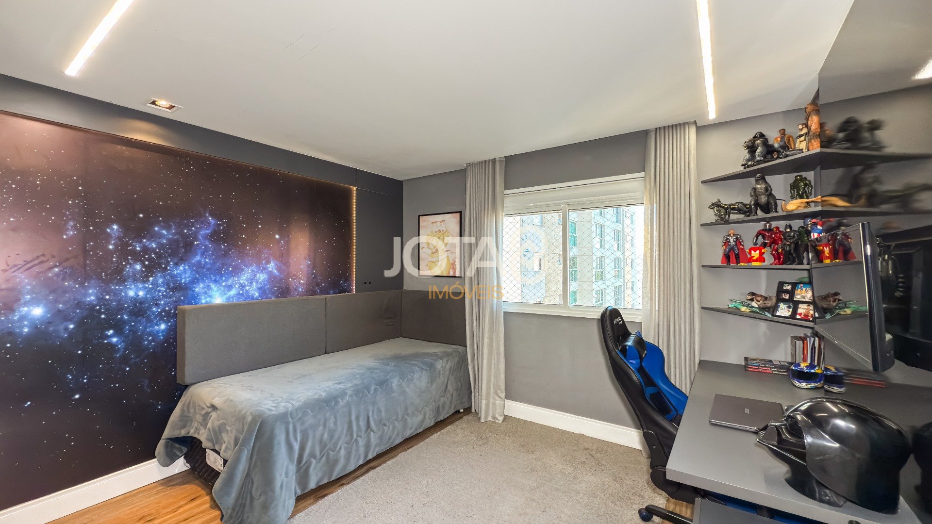 APARTAMENTO 3 SUÍTES