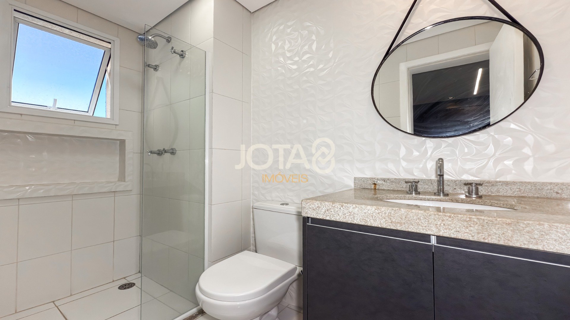 APARTAMENTO 3 SUÍTES