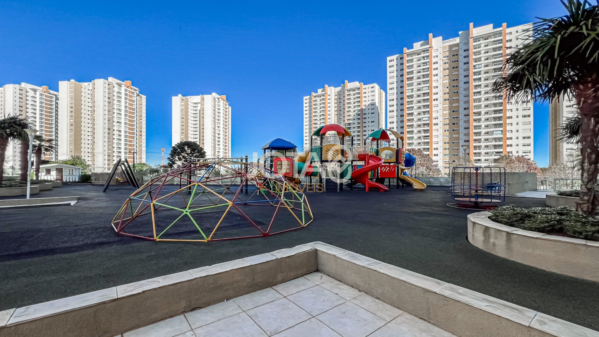 APARTAMENTO 3 SUÍTES