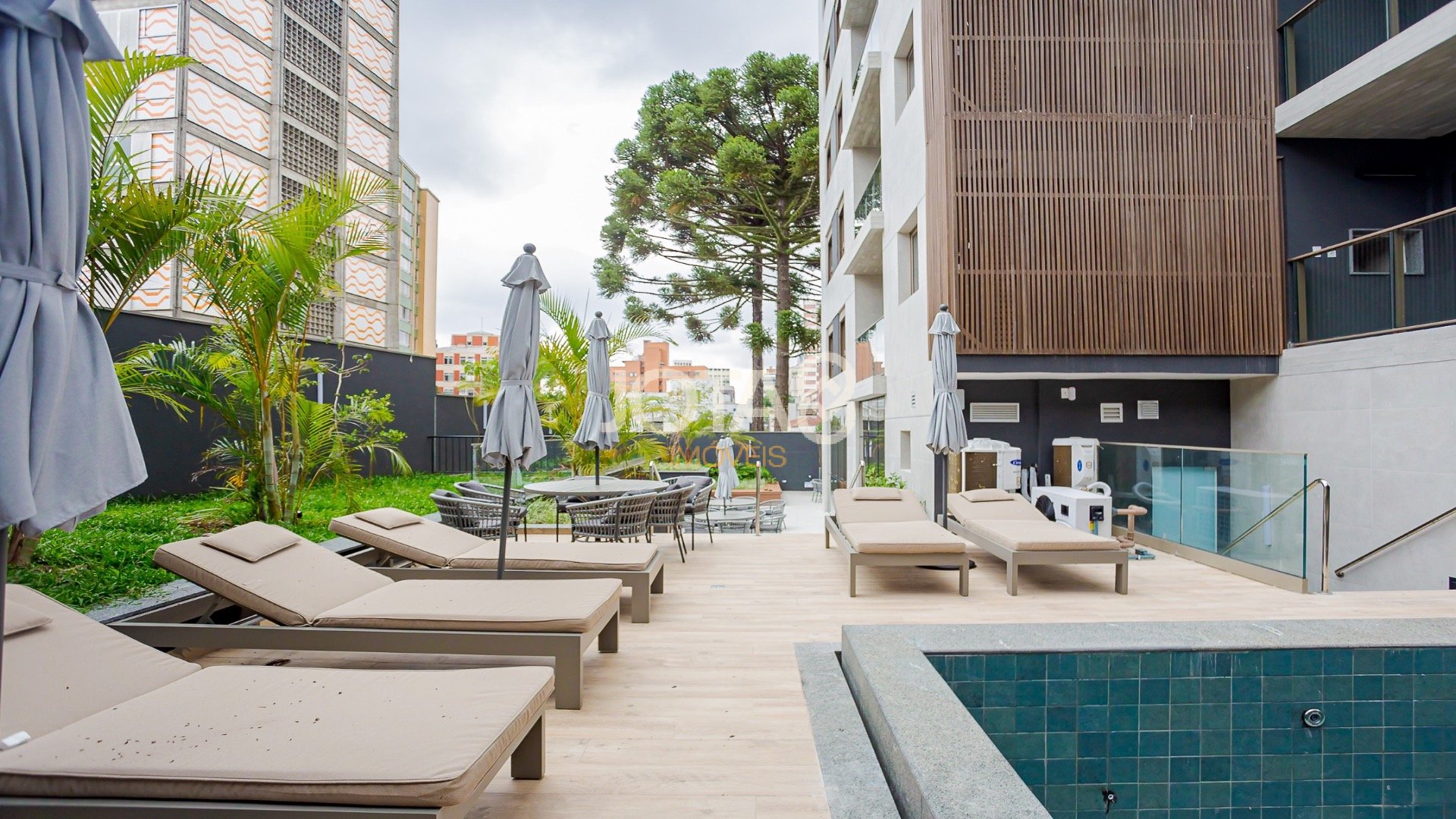APARTAMENTO DUPLEX BATEL