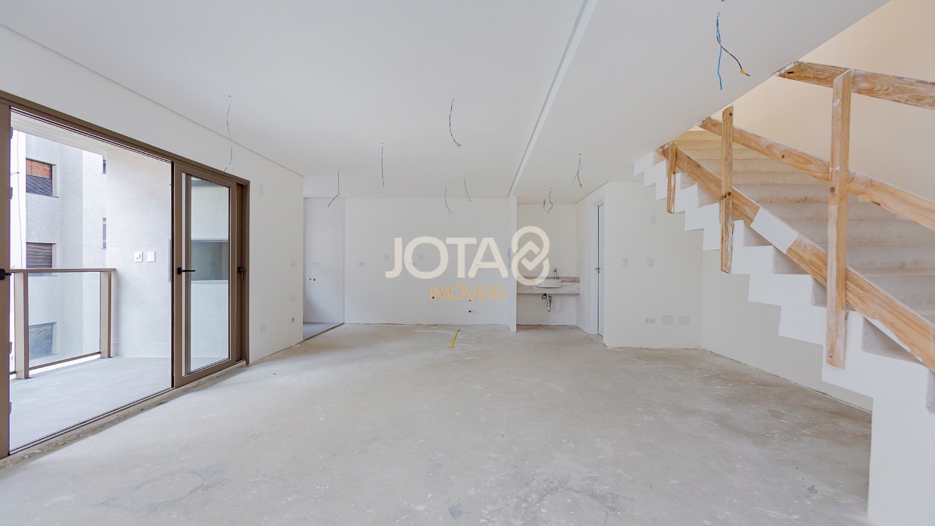 APARTAMENTO DUPLEX BATEL
