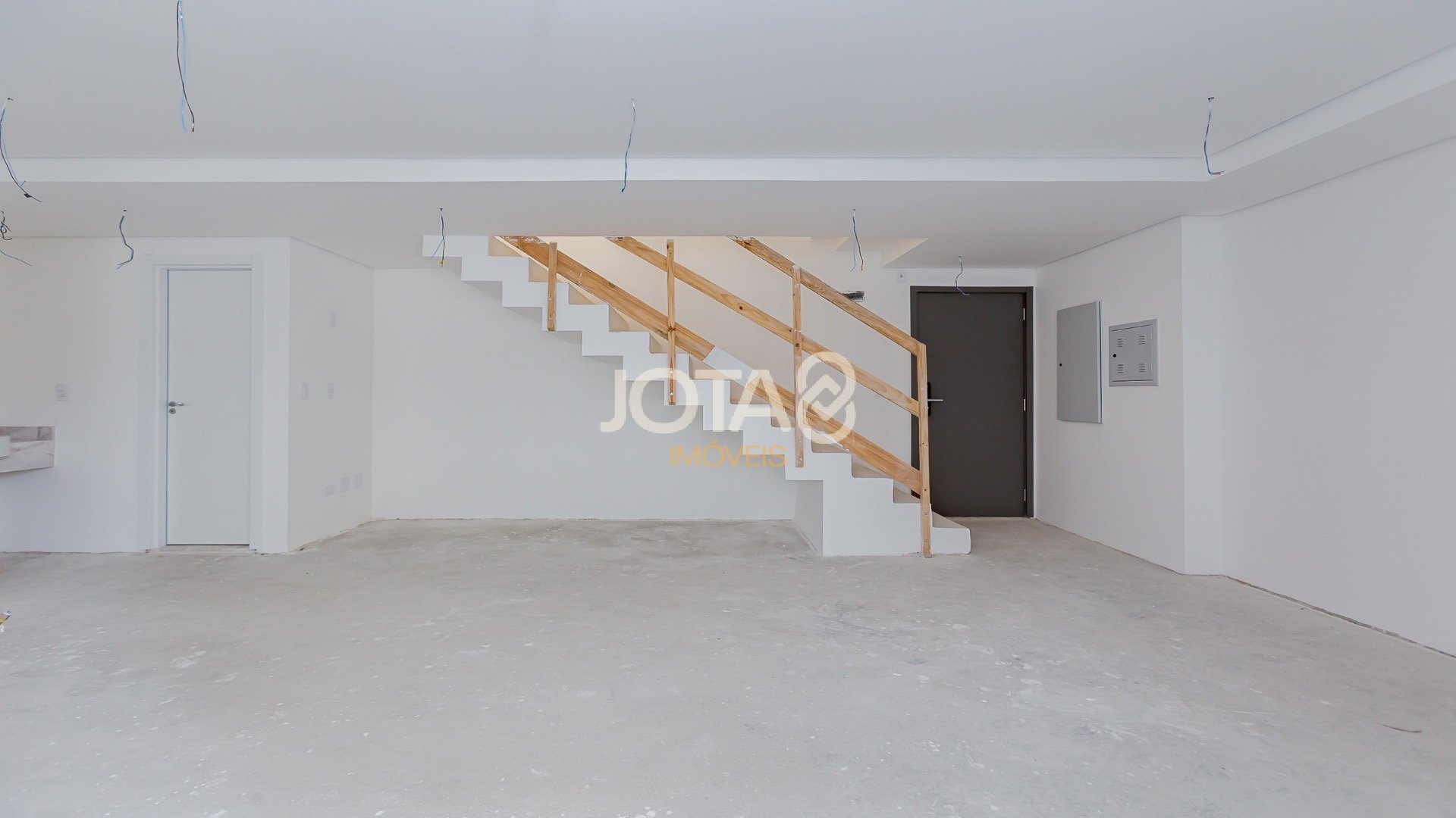 APARTAMENTO DUPLEX BATEL