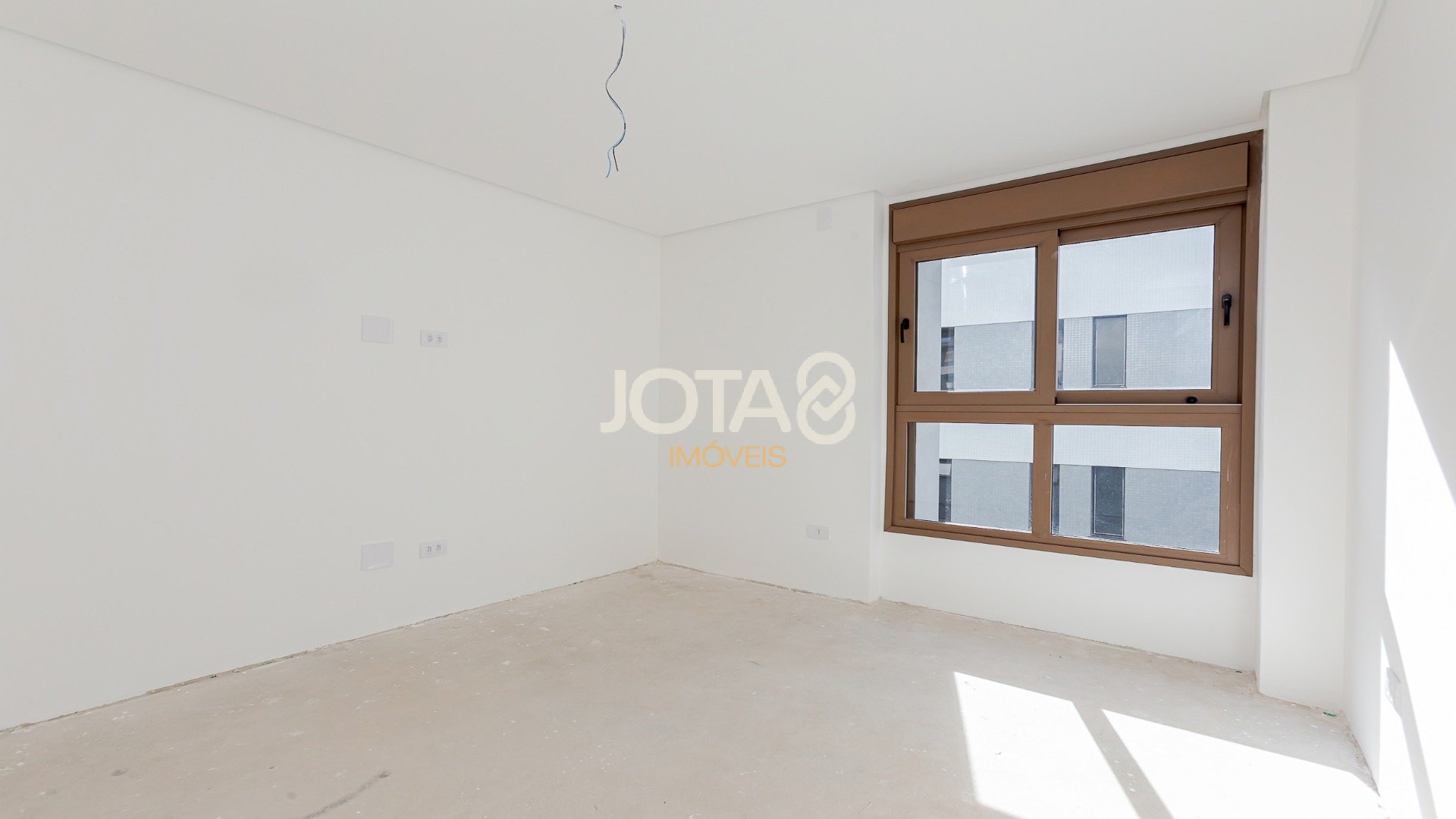 APARTAMENTO DUPLEX BATEL