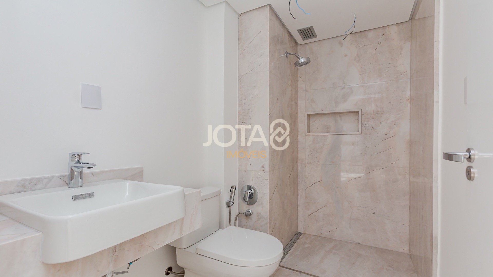 APARTAMENTO DUPLEX BATEL