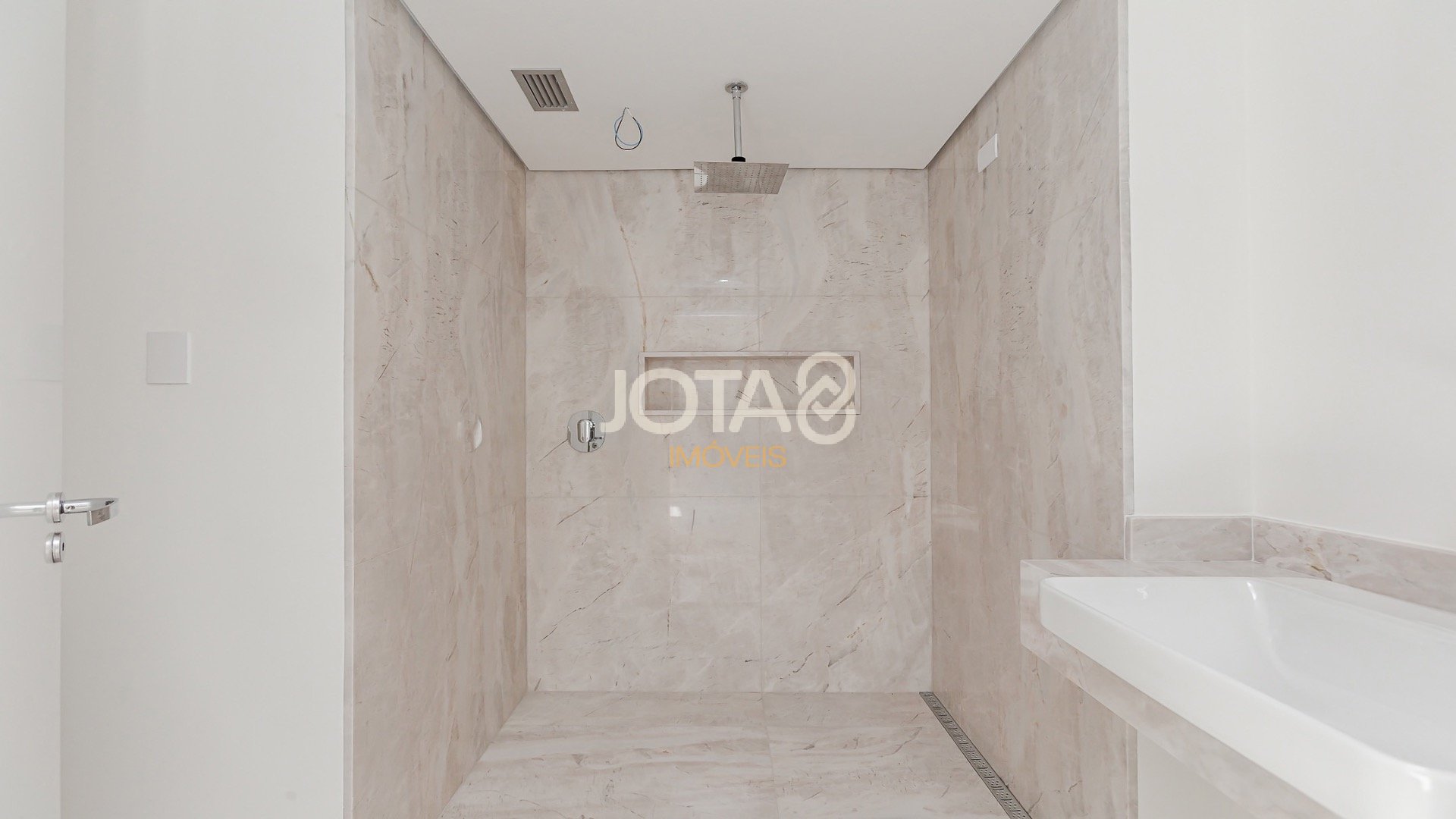 APARTAMENTO DUPLEX BATEL