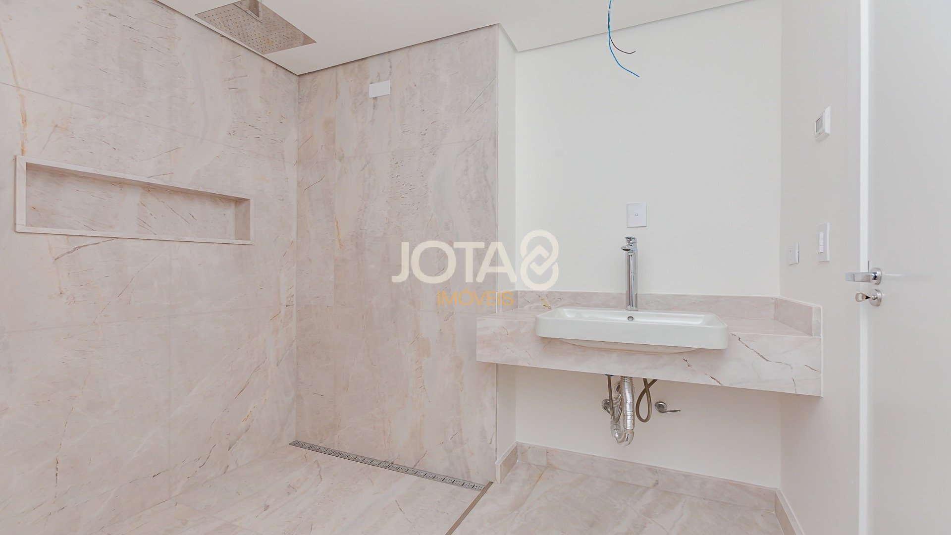 APARTAMENTO DUPLEX BATEL