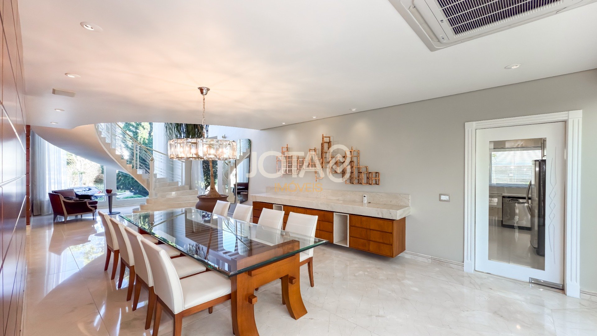 CASA EM CONDOMINIO COM 5 QUARTOS EM SANTA FELICIDADE!