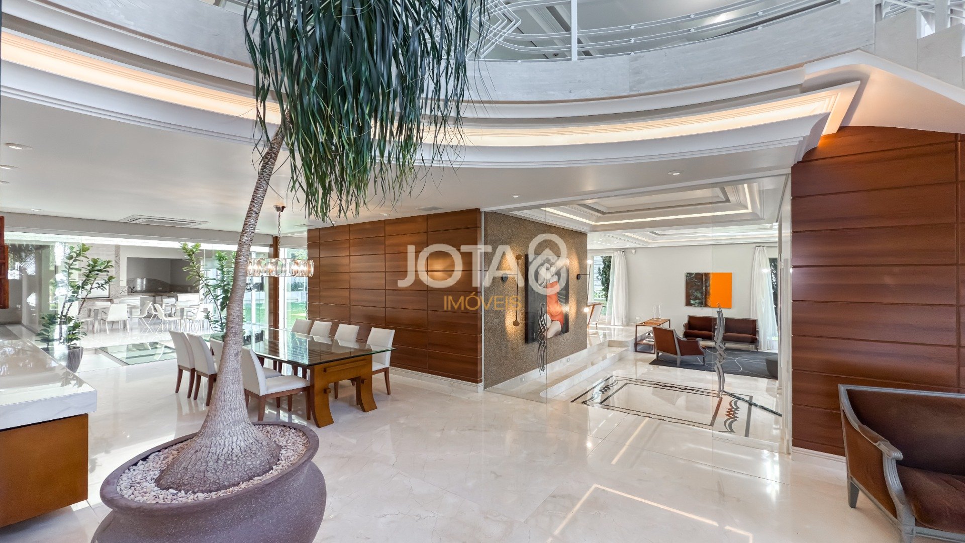 CASA EM CONDOMINIO COM 5 QUARTOS EM SANTA FELICIDADE!