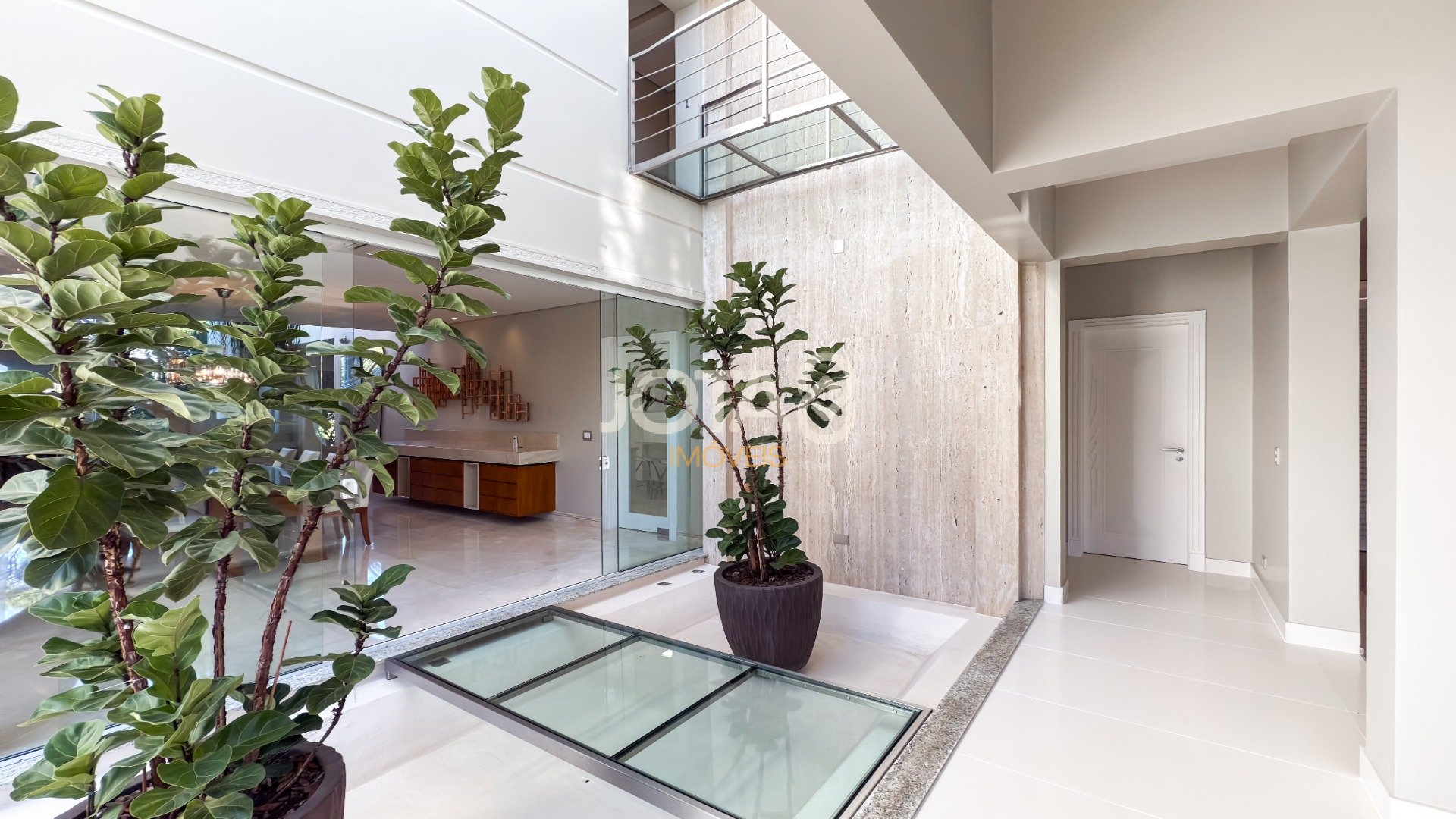 CASA EM CONDOMINIO COM 5 QUARTOS EM SANTA FELICIDADE!