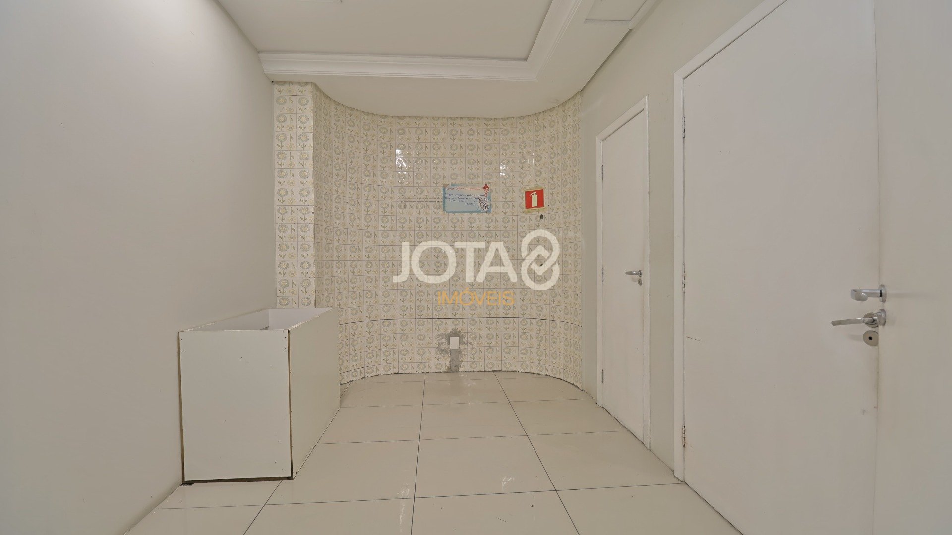 LOJA E SOBRELOJA NO CENTRO - ÓTIMA LOCALIZAÇÃO