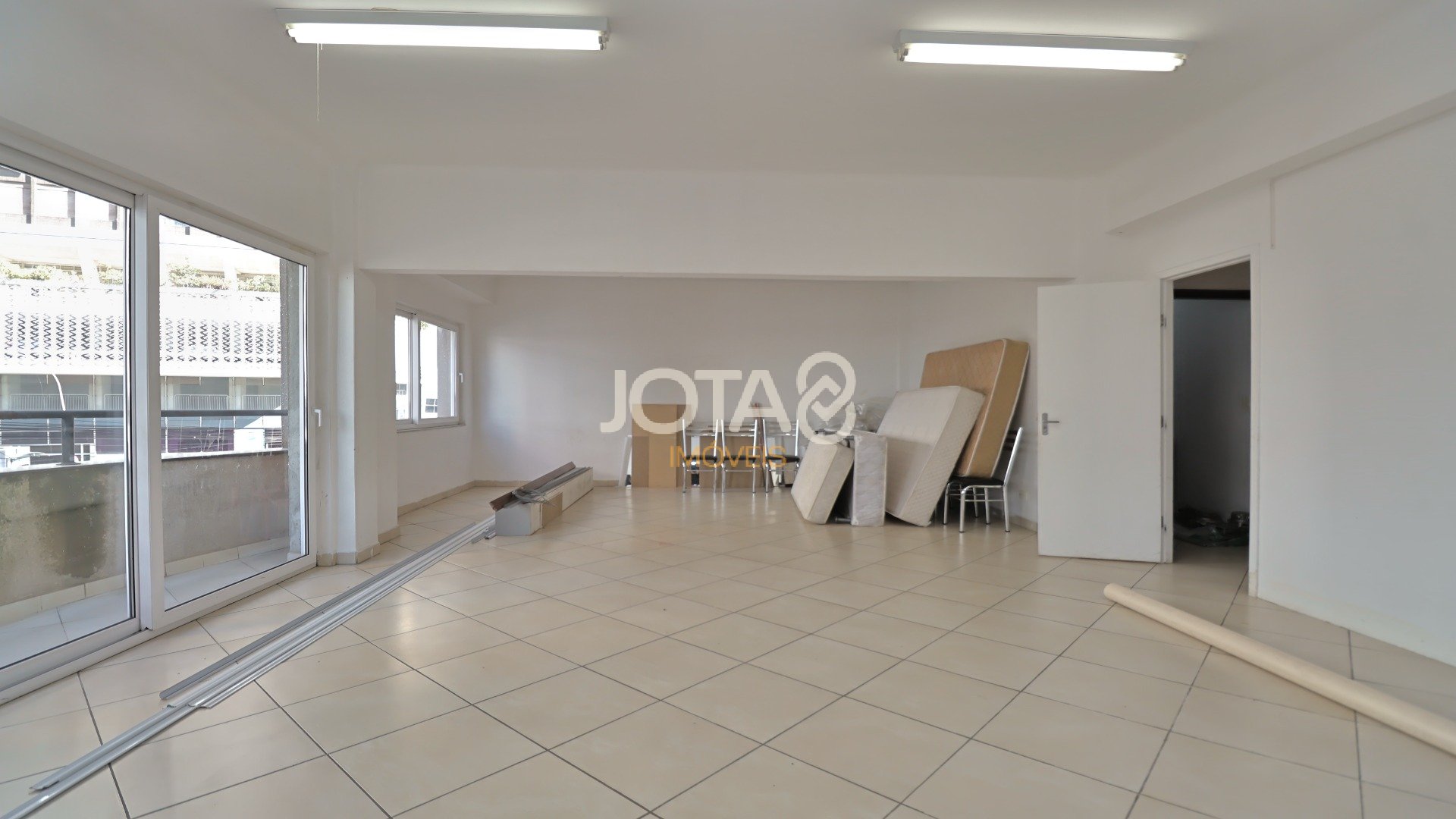 LOJA E SOBRELOJA NO CENTRO - ÓTIMA LOCALIZAÇÃO
