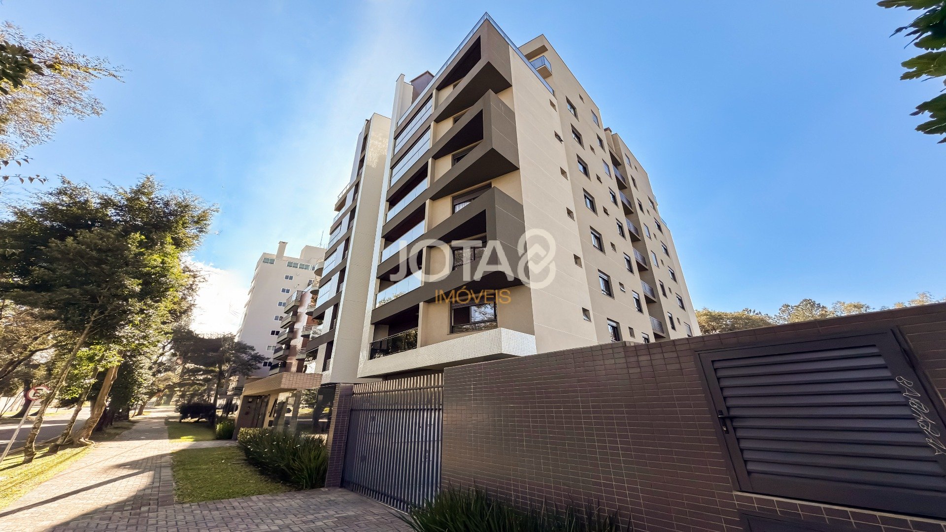 EXCELENTE APARTAMENTO 03 QUARTOS  NO AHÚ