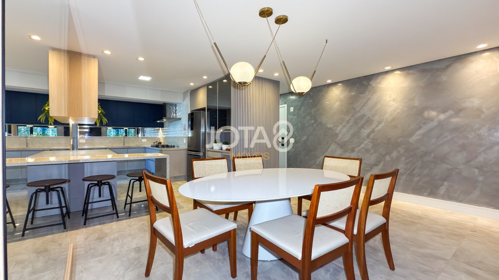 EXCELENTE APARTAMENTO 03 QUARTOS  NO AHÚ