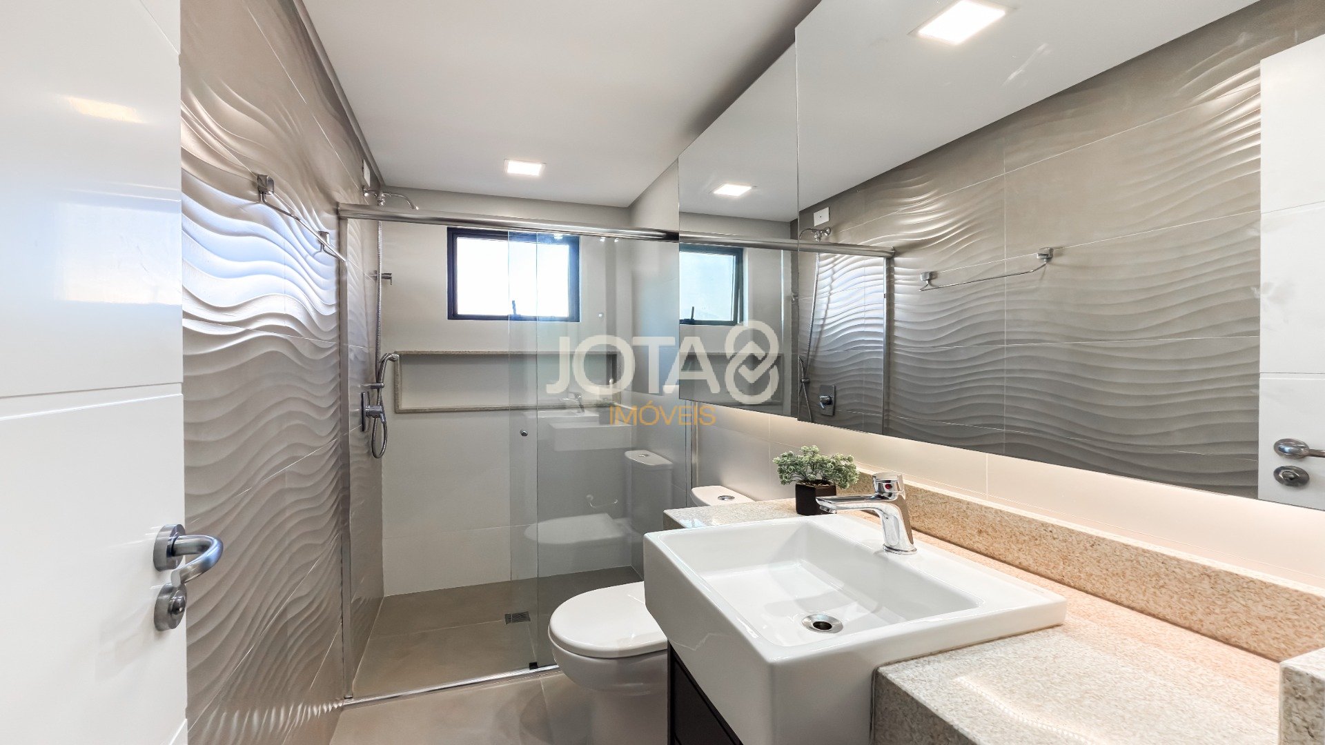 EXCELENTE APARTAMENTO 03 QUARTOS  NO AHÚ