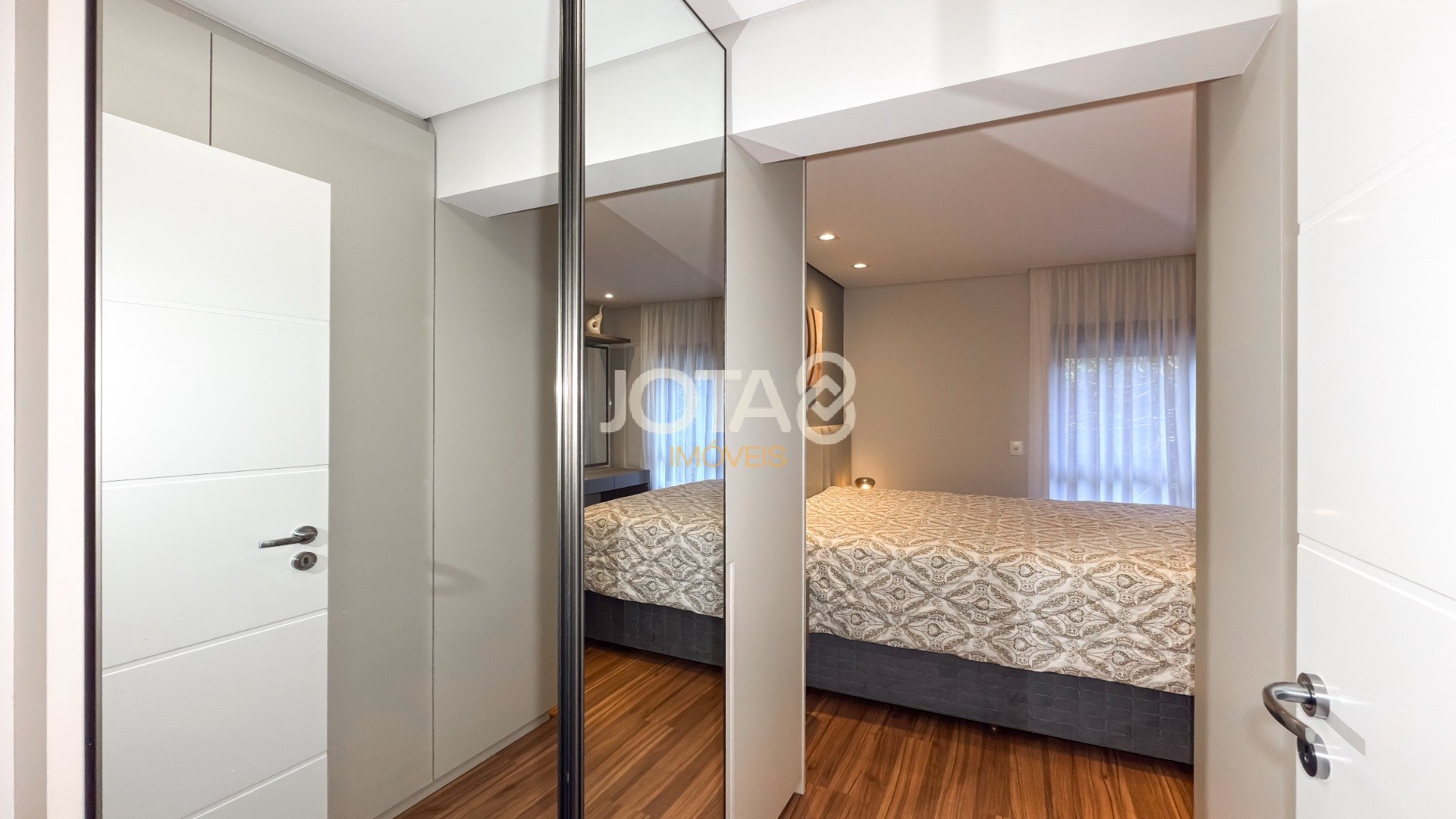 EXCELENTE APARTAMENTO 03 QUARTOS  NO AHÚ