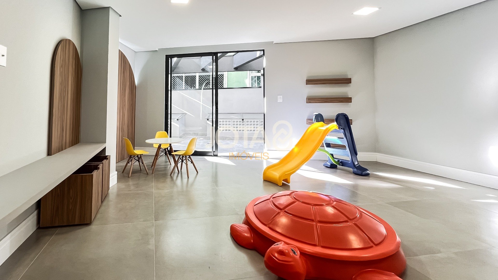 EXCELENTE APARTAMENTO 03 QUARTOS  NO AHÚ