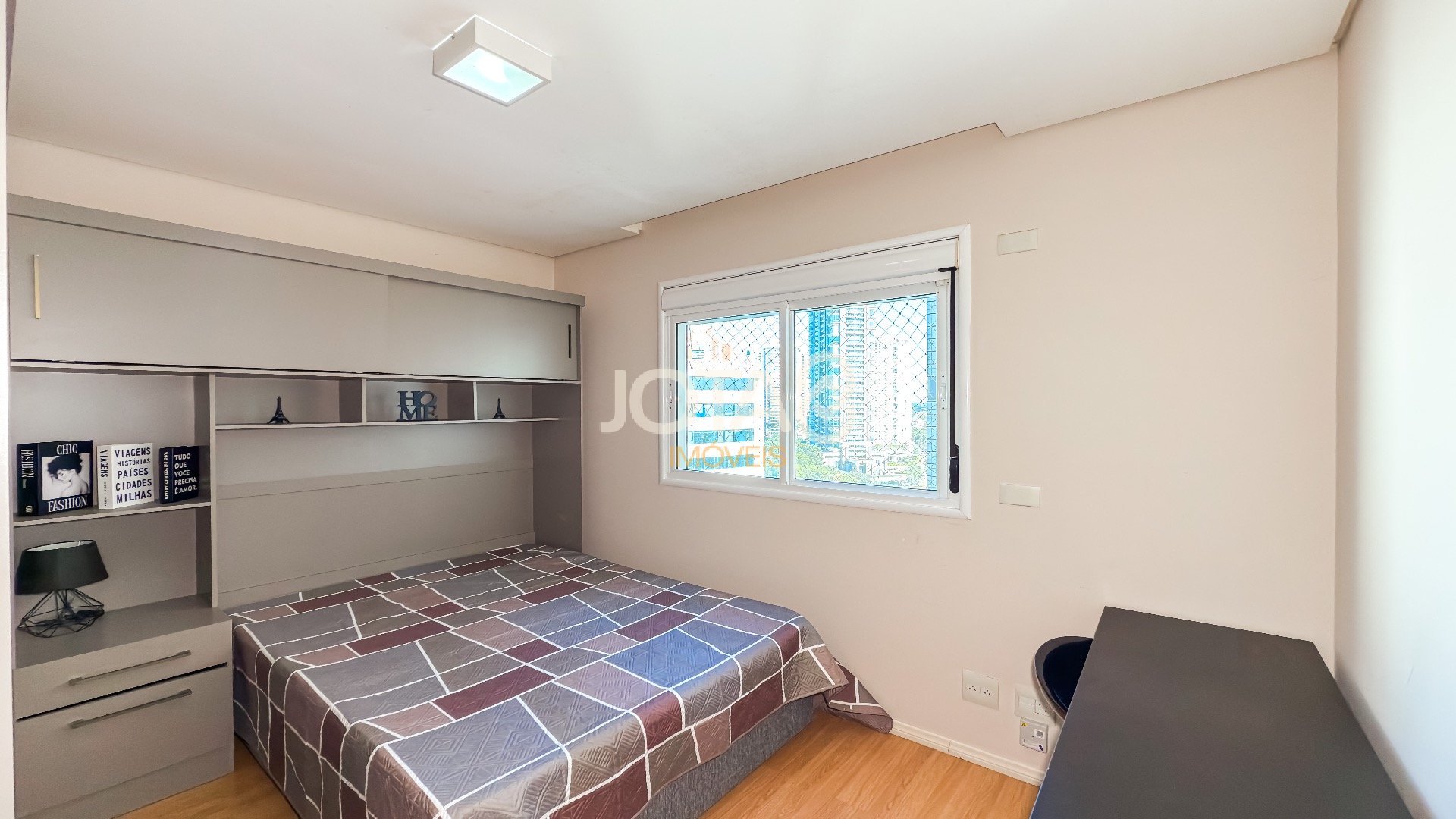 APARTAMENTO COM 2 DORMITÓRIO E 2 VAGAS NO ECOVILLE