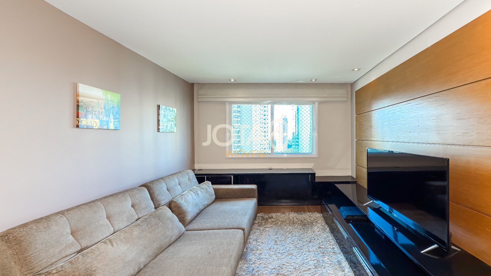 APARTAMENTO COM 2 DORMITÓRIO E 2 VAGAS NO ECOVILLE