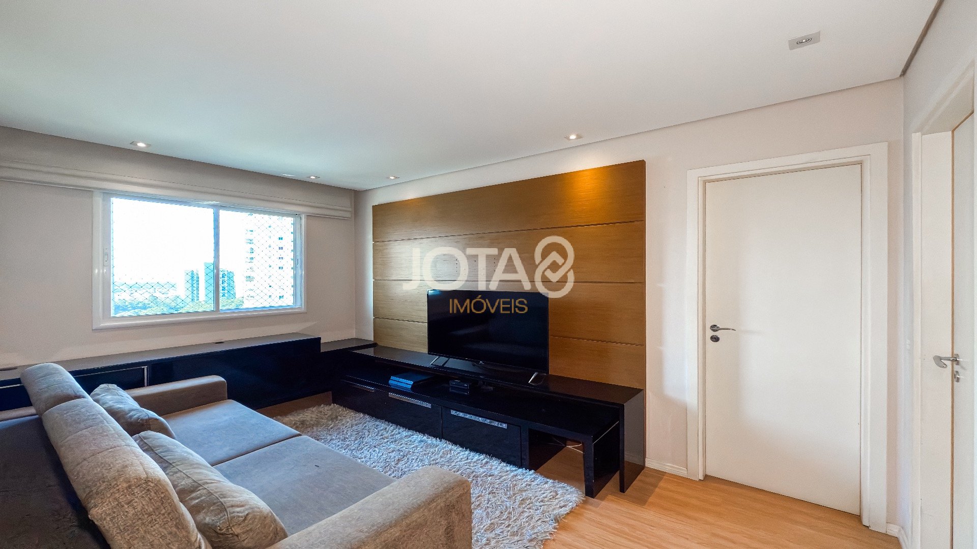 APARTAMENTO COM 2 DORMITÓRIO E 2 VAGAS NO ECOVILLE