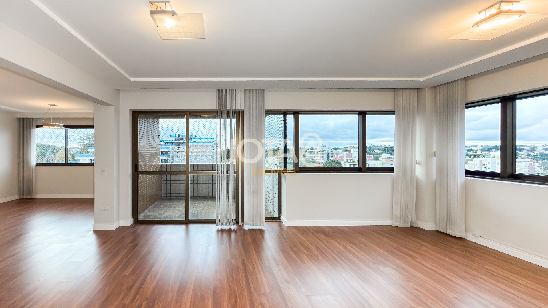 APARTAMENTO FACE NORTE COM 4 QUARTOS NO BIGORRILHO
