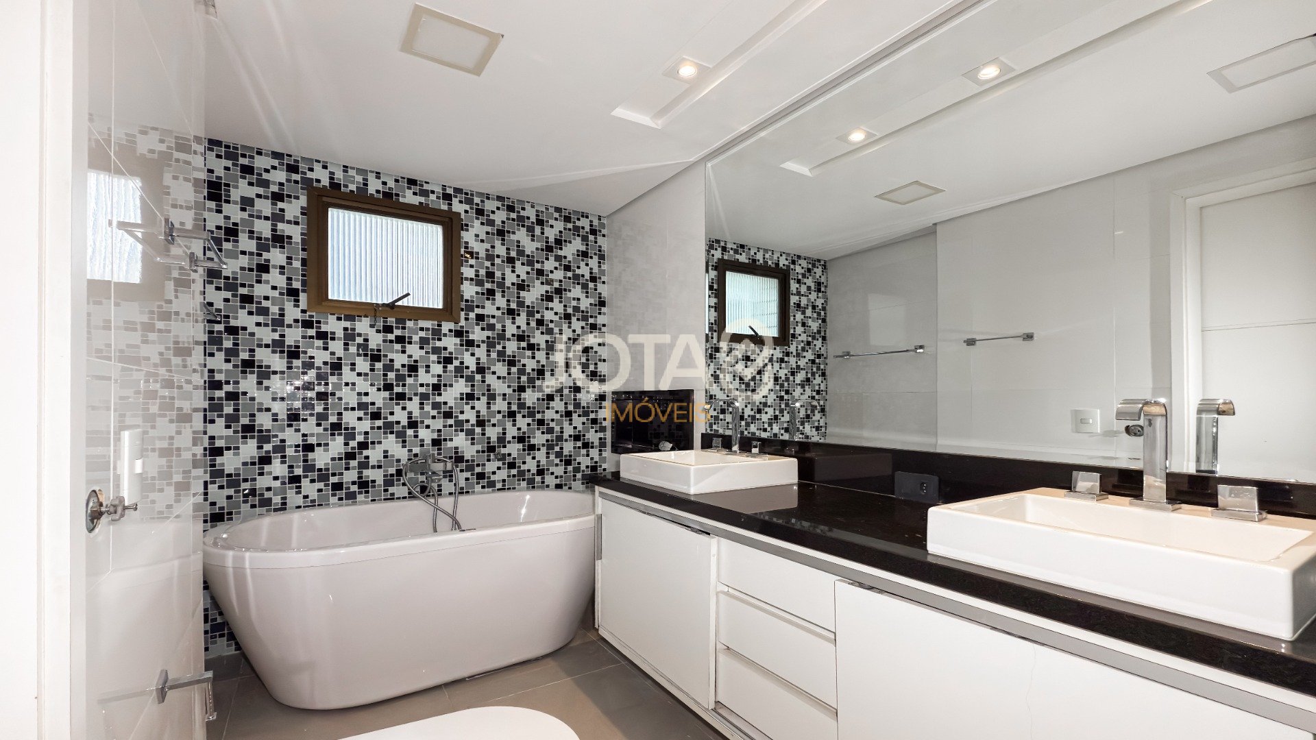 APARTAMENTO FACE NORTE COM 4 QUARTOS NO BIGORRILHO