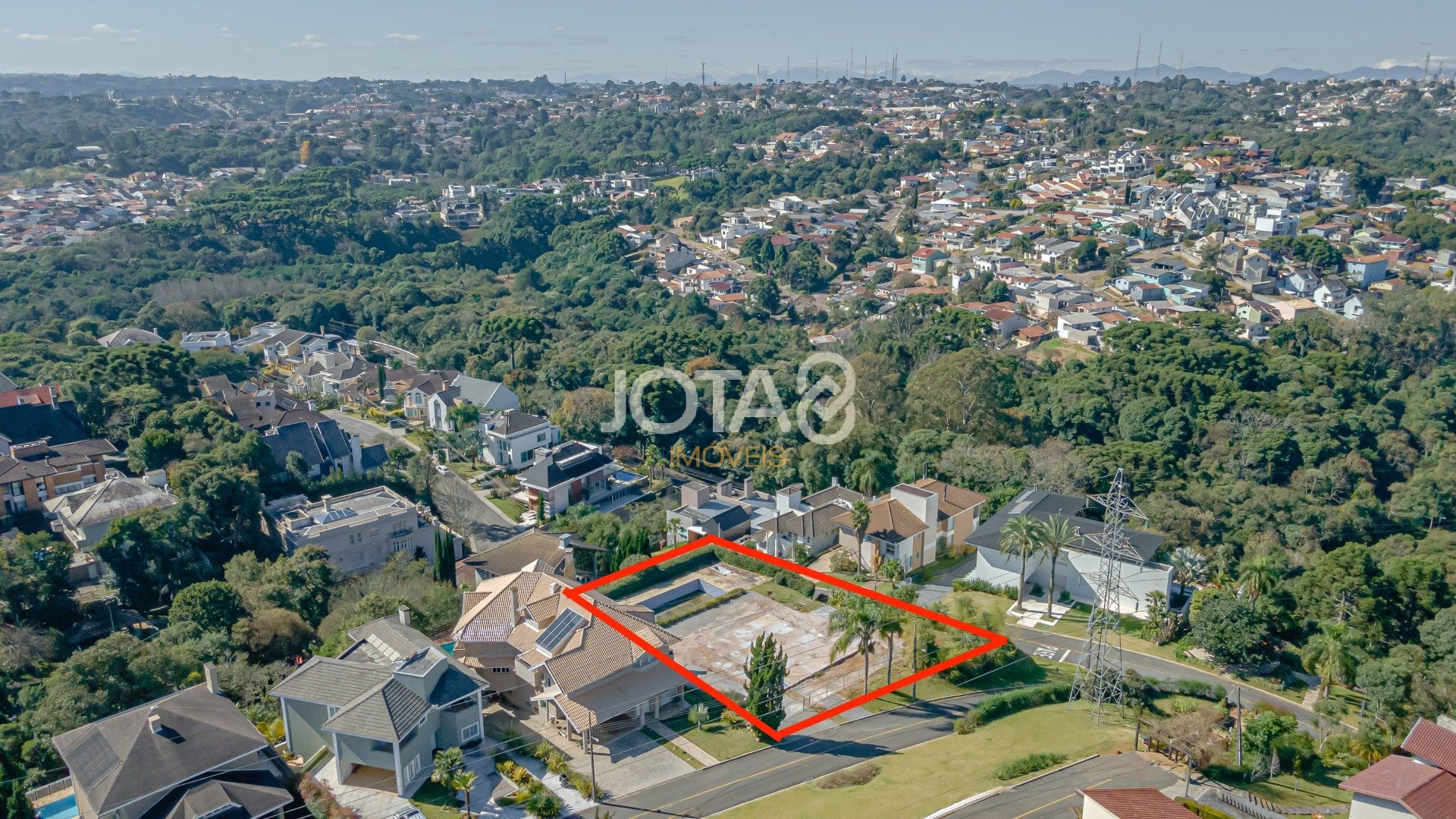 TERRENO EM CONDOMÍNIO NO PARQUE TINGUI