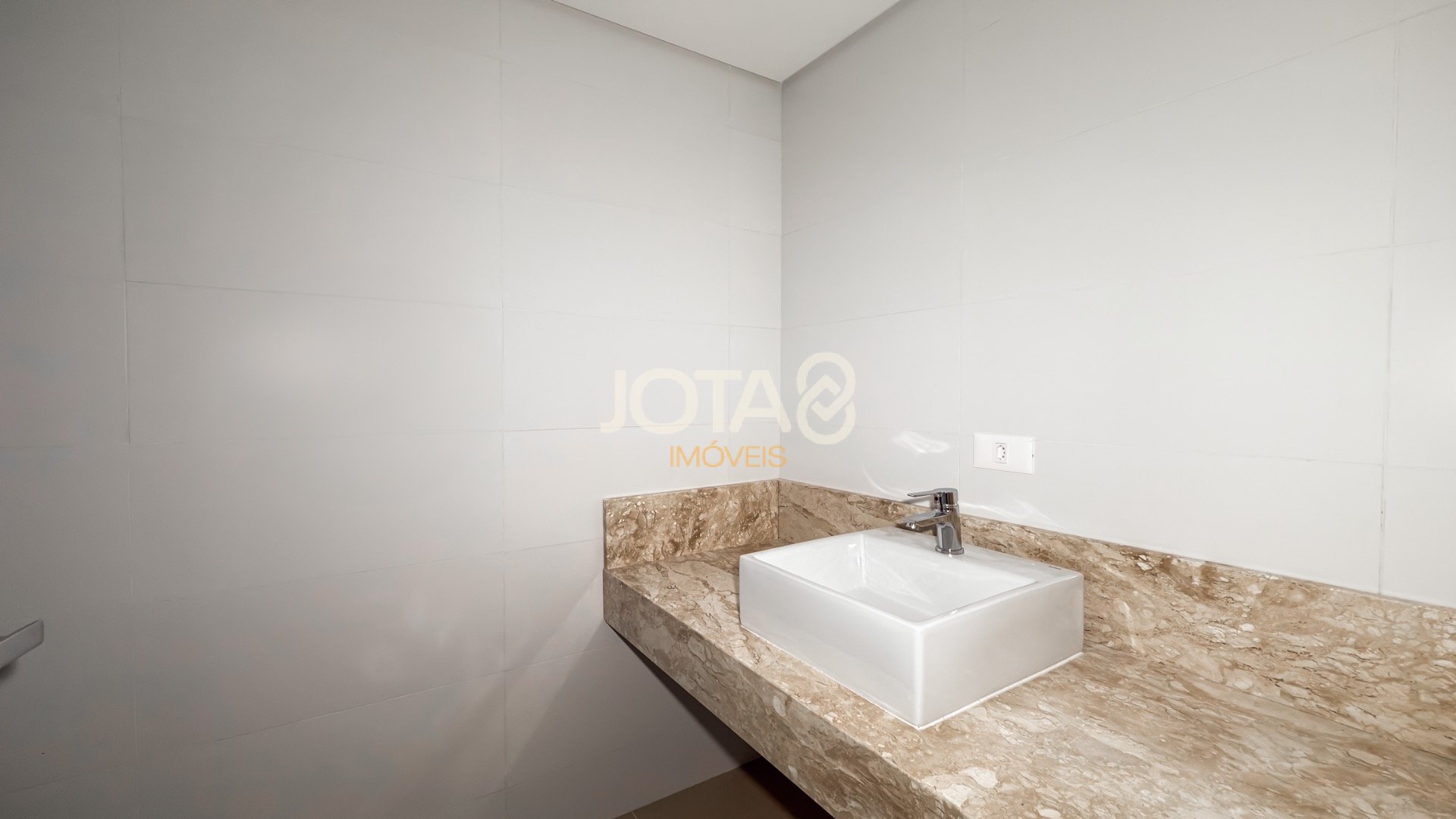 APARTAMENTO 03 SUÍTES E 03 VAGAS
