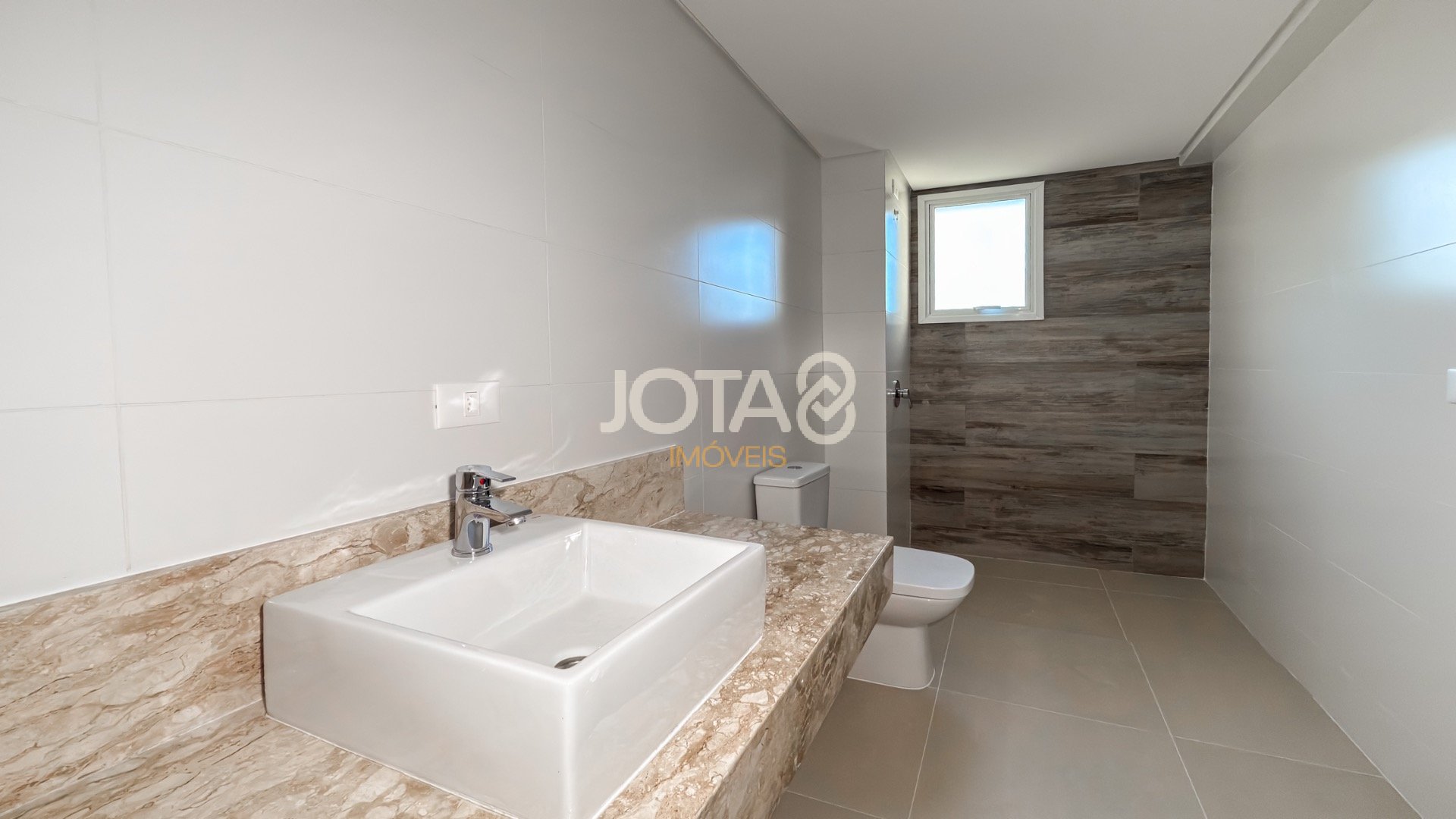 APARTAMENTO 03 SUÍTES E 03 VAGAS