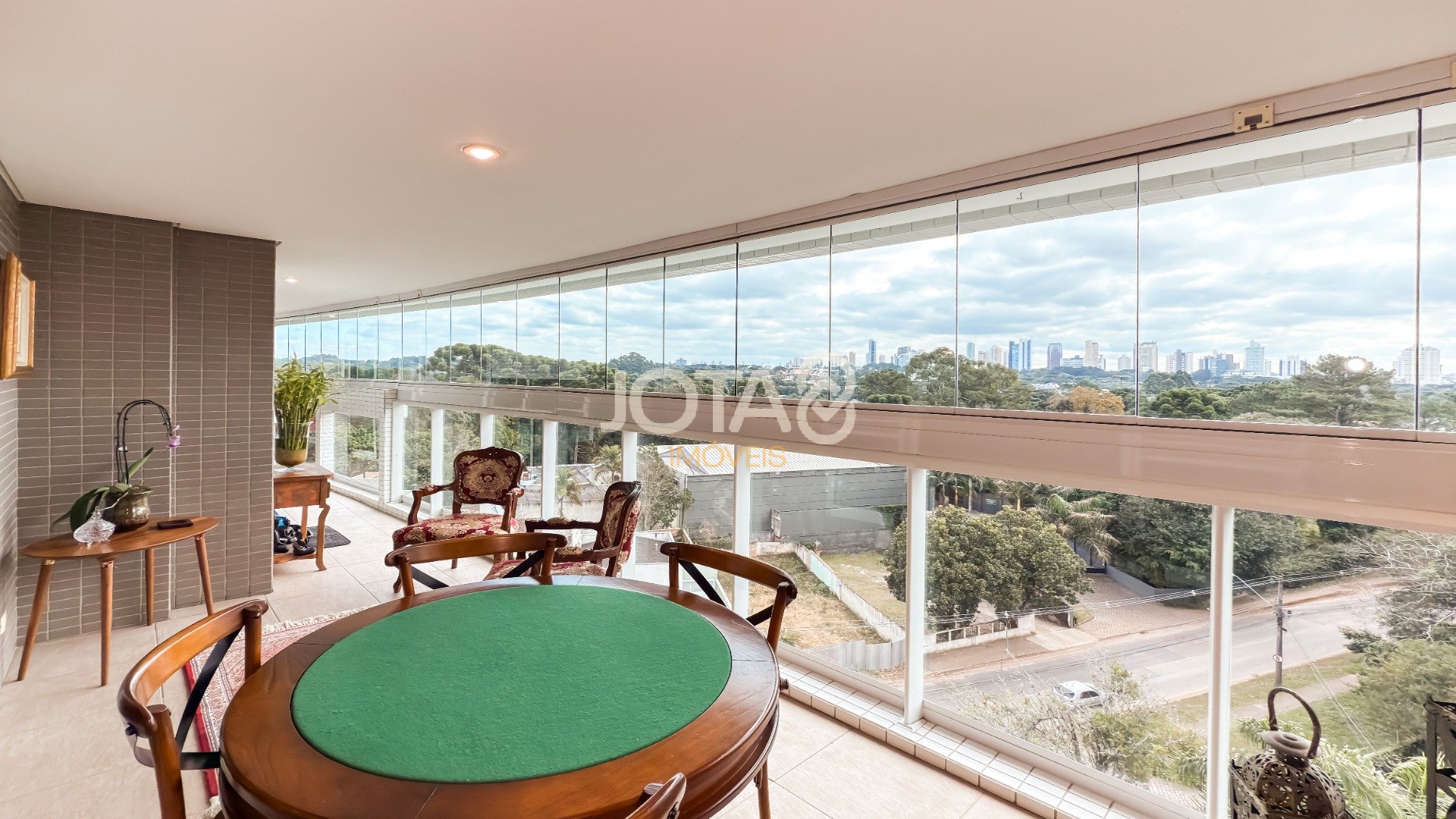 COBERTURA DUPLEX COM 3 QUARTOS E ESPAÇO GOURMET