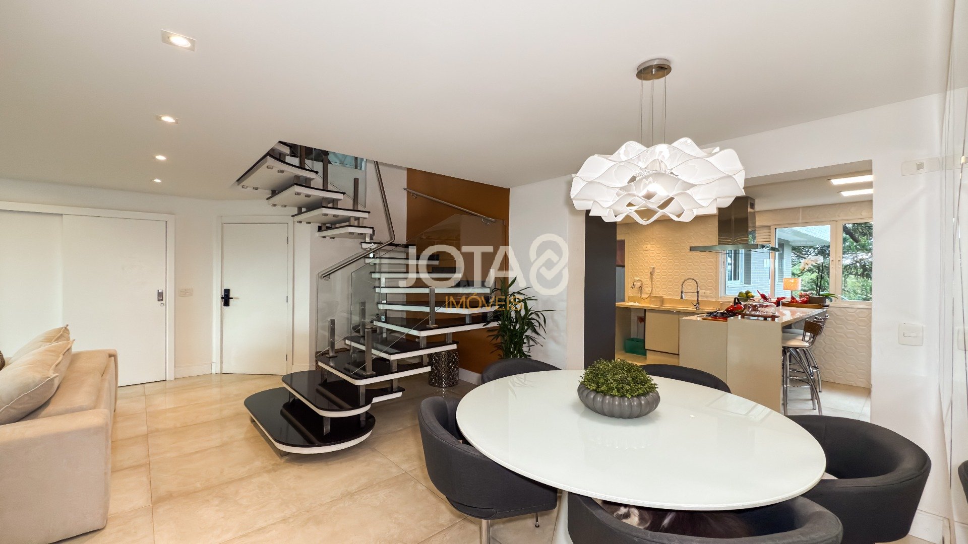 COBERTURA DUPLEX COM 3 QUARTOS E ESPAÇO GOURMET
