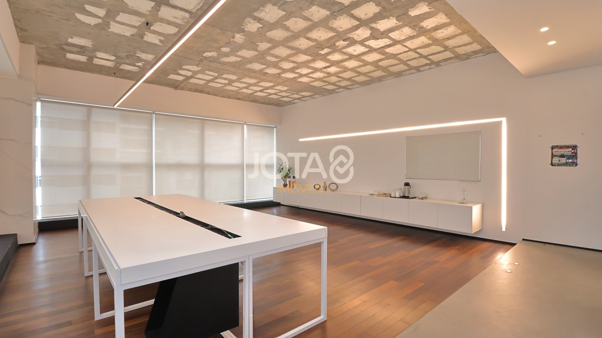 ESPAÇO COMERCIAL PRONTO PARA LOCAÇÃO