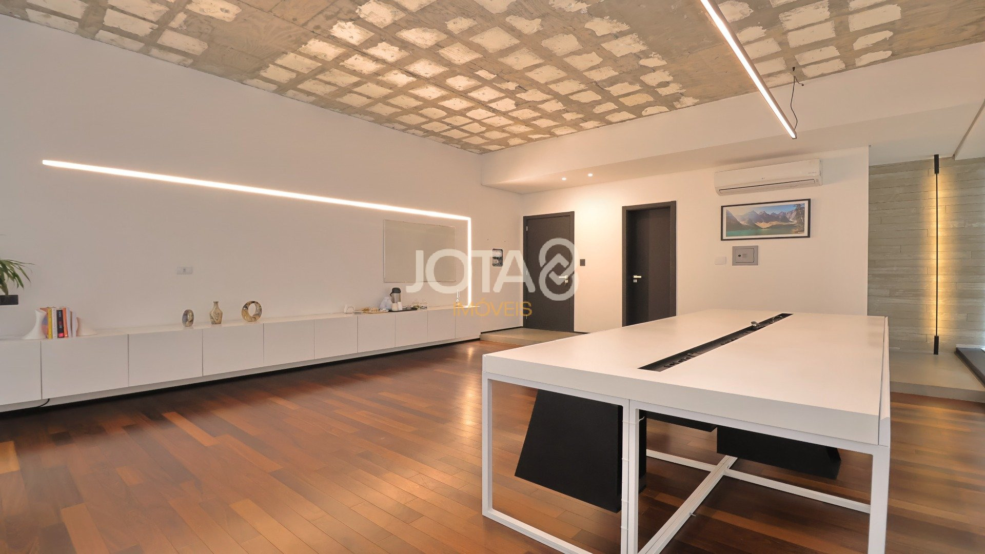 ESPAÇO COMERCIAL PRONTO PARA LOCAÇÃO