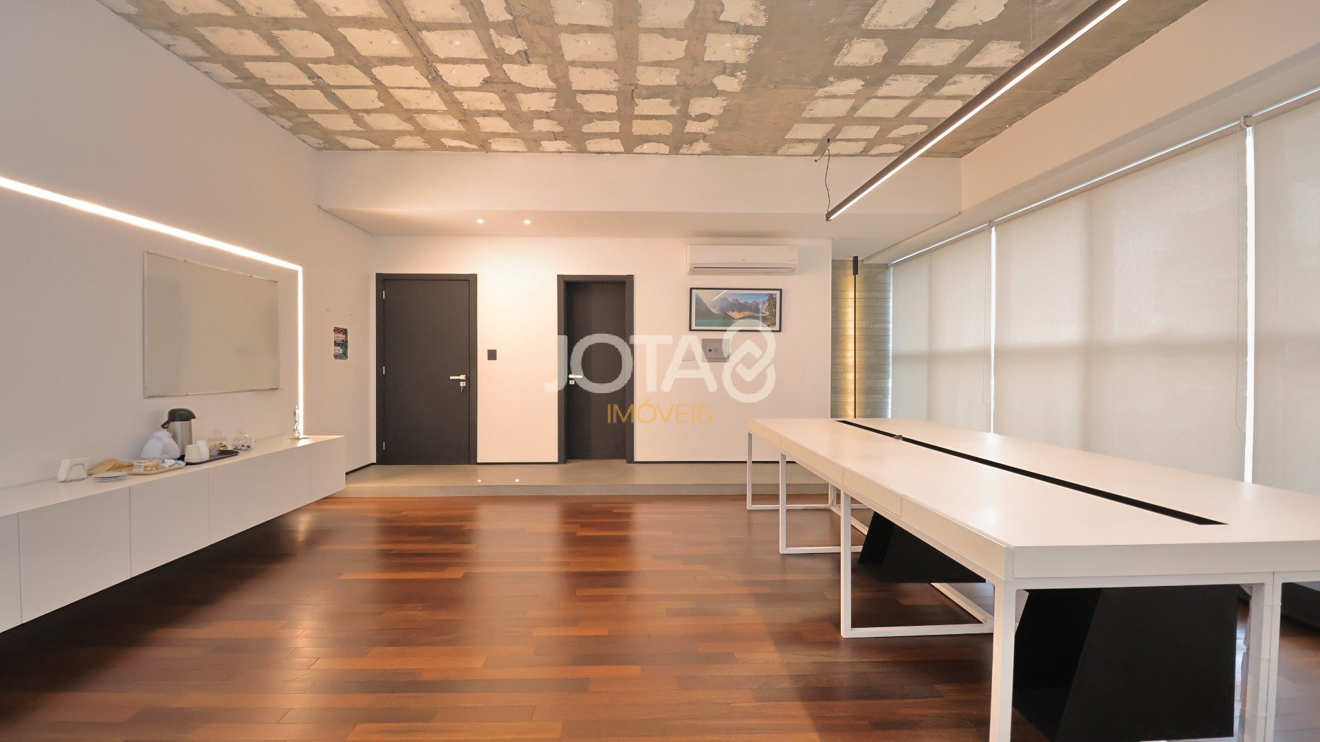 ESPAÇO COMERCIAL PRONTO PARA LOCAÇÃO