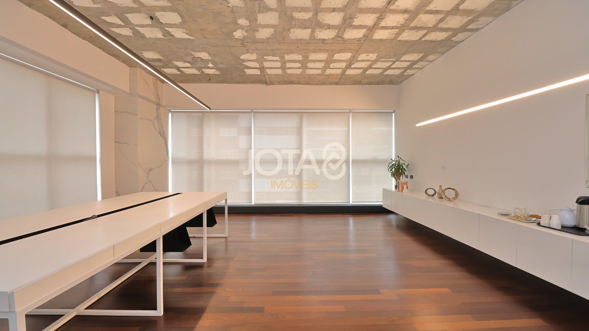 ESPAÇO COMERCIAL PRONTO PARA LOCAÇÃO