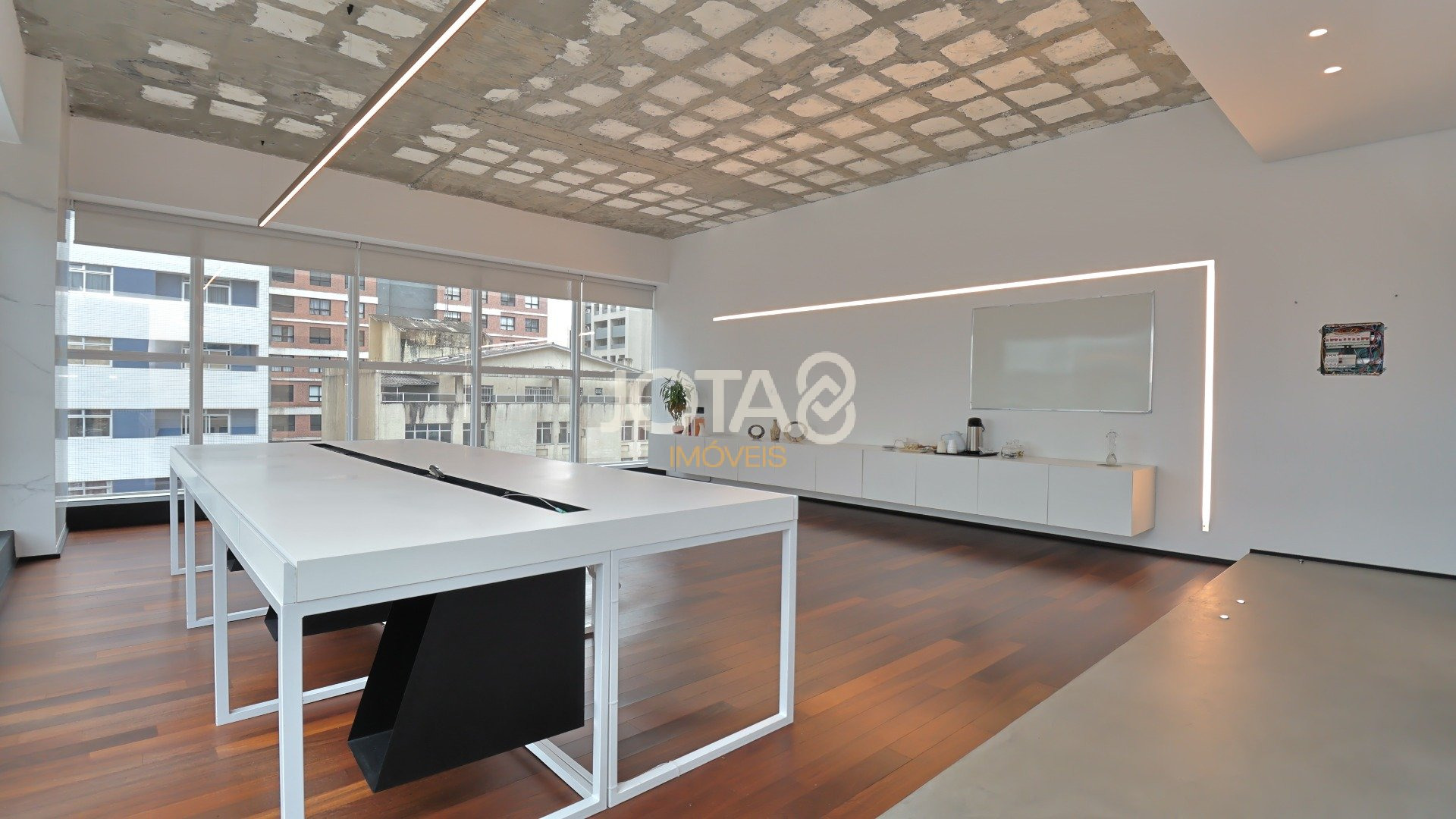 ESPAÇO COMERCIAL PRONTO PARA LOCAÇÃO