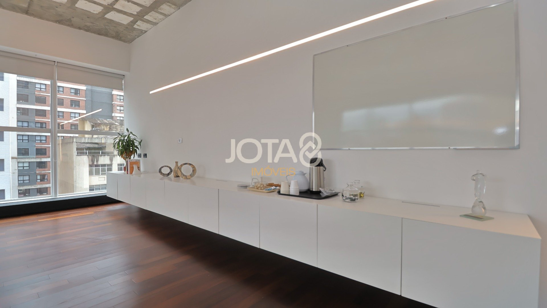 ESPAÇO COMERCIAL PRONTO PARA LOCAÇÃO