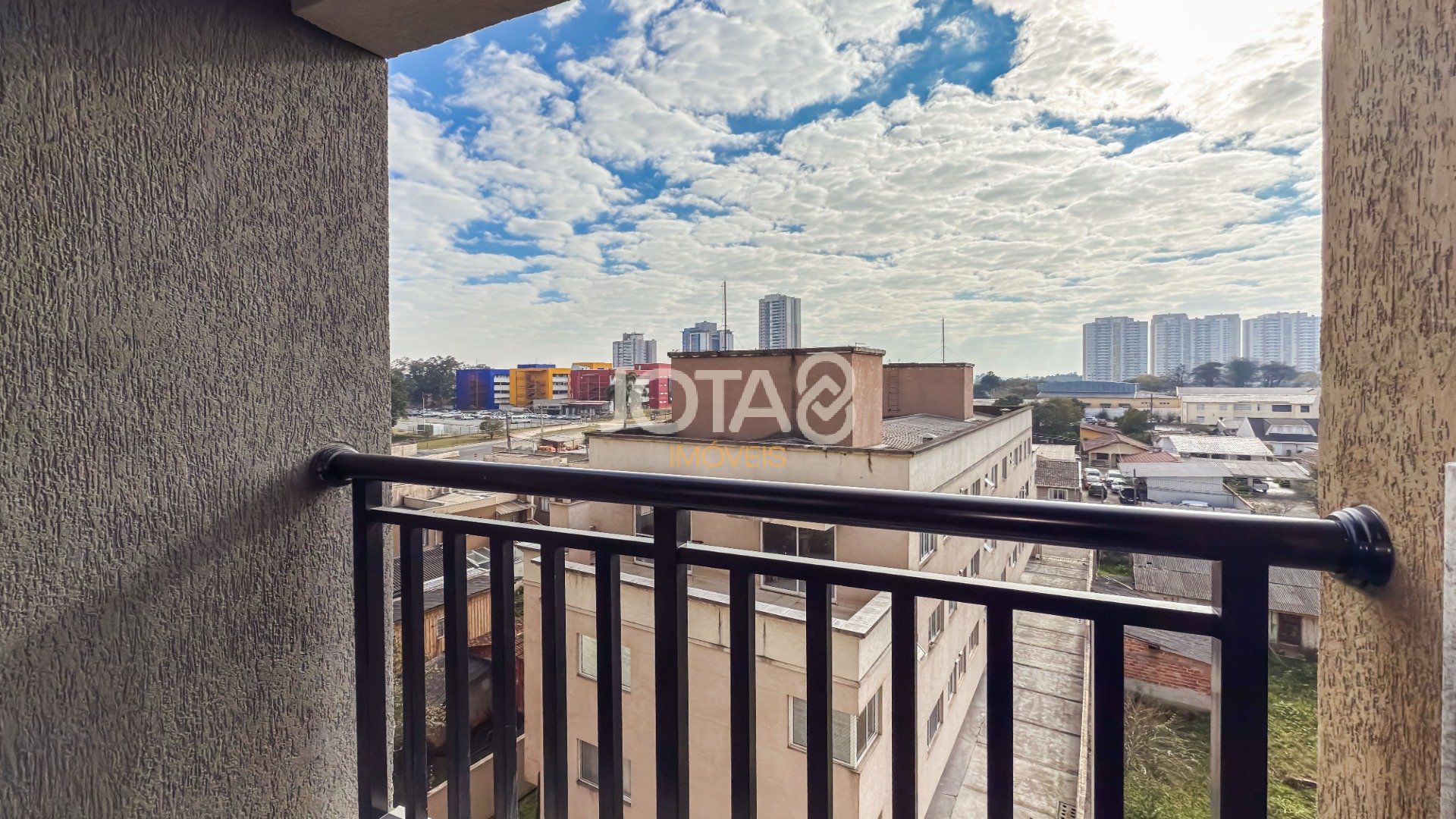 APARTAMENTO DE 2 QUARTOS COM 44M² NO ECOVILLE, PRÓXIMO À UNIVERSIDADE