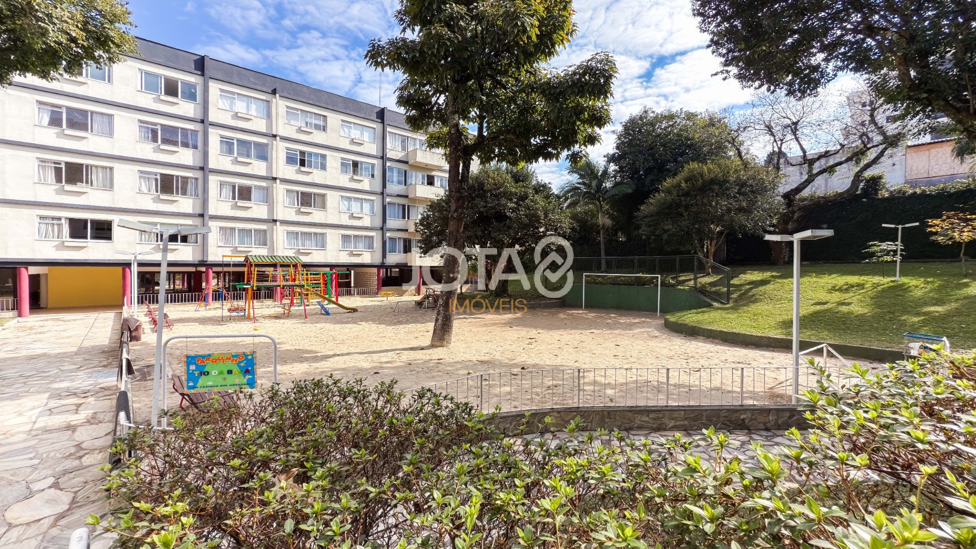 APARTAMENTO 3 QUARTOS E 2 VAGAS PARA RETROFIT
