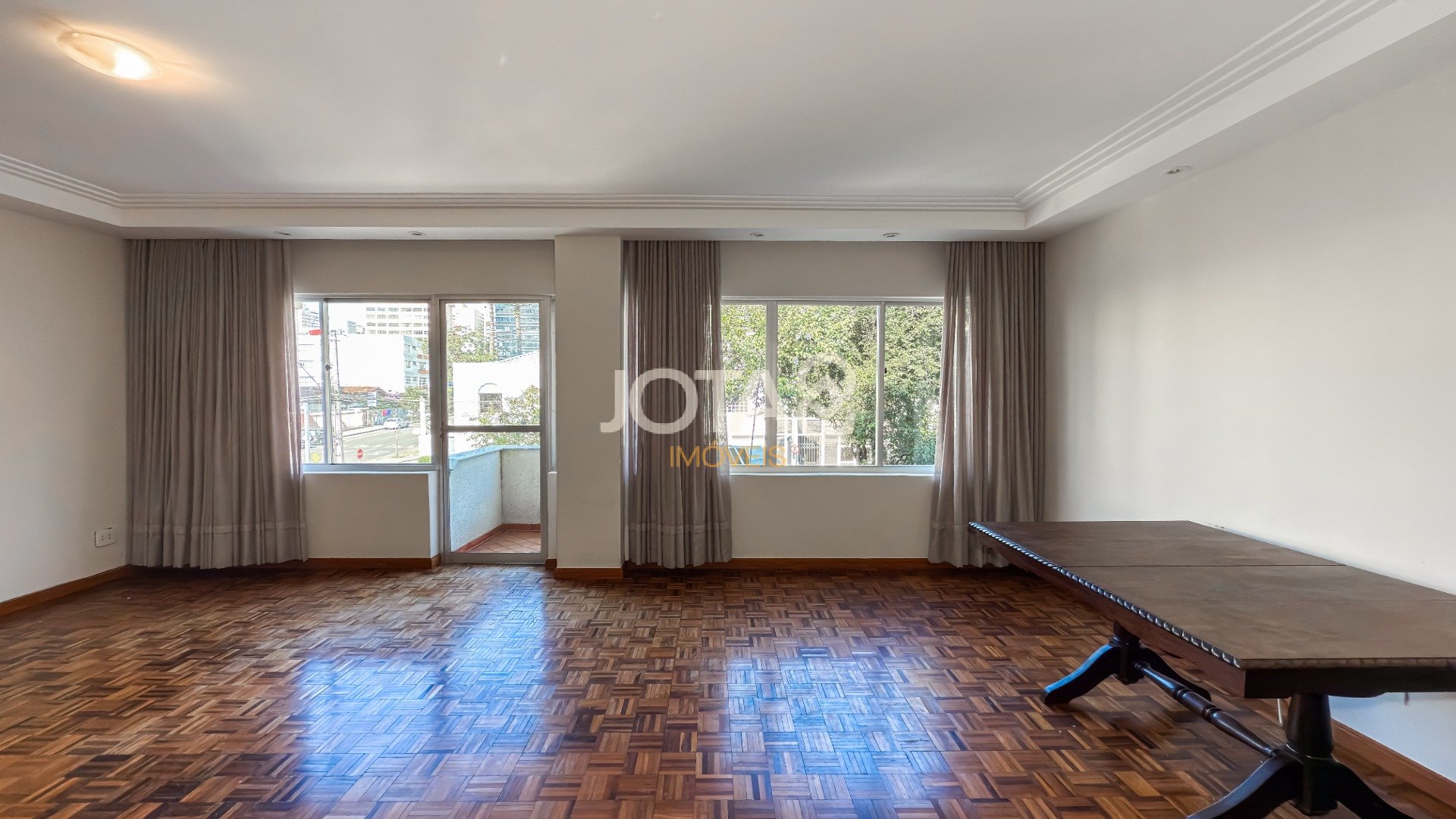 APARTAMENTO 3 QUARTOS E 2 VAGAS PARA RETROFIT
